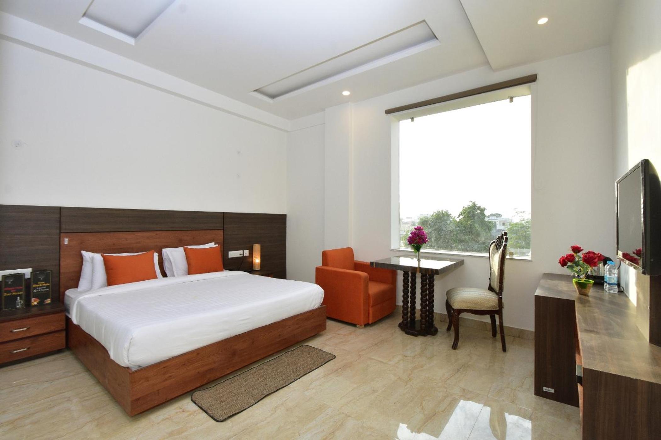 Deluxe Room - Photo 2