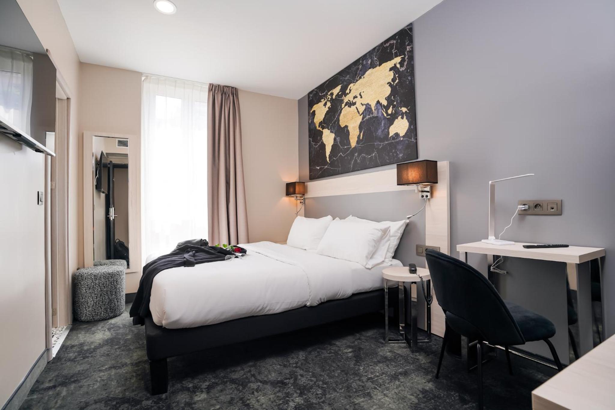 Standard Double or Twin Room - Photo 6