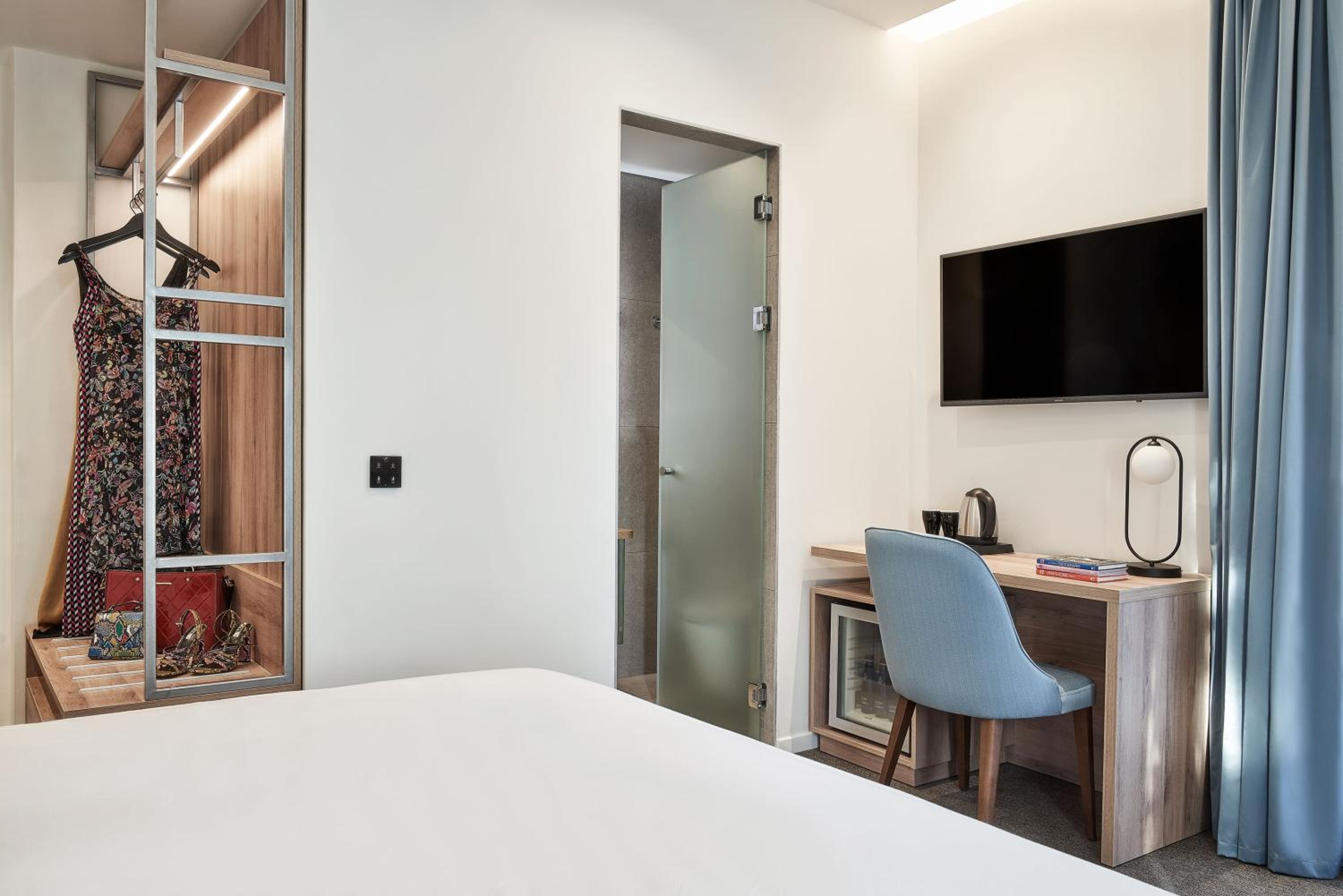 Comfort Room thumbnail 6