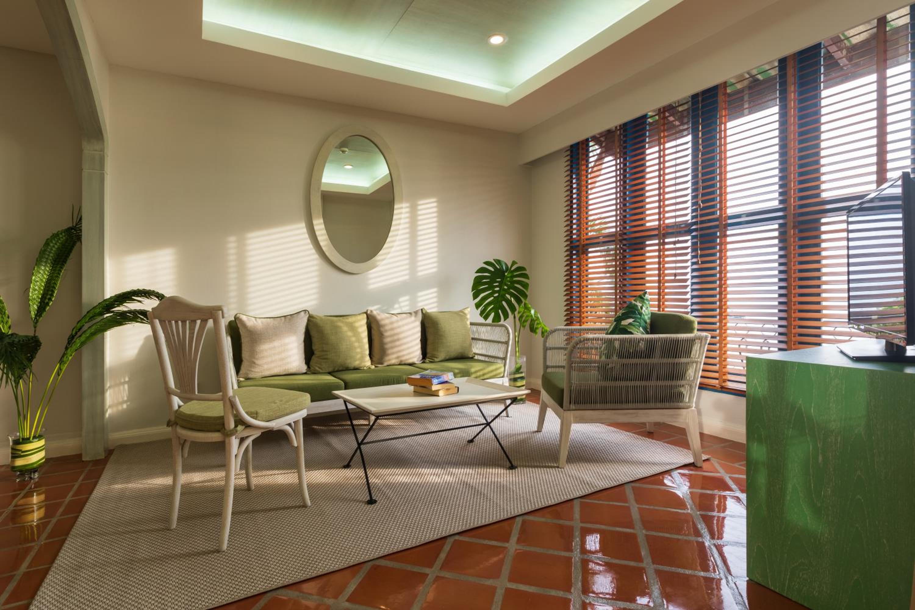One-Bedroom Suite - Photo 16