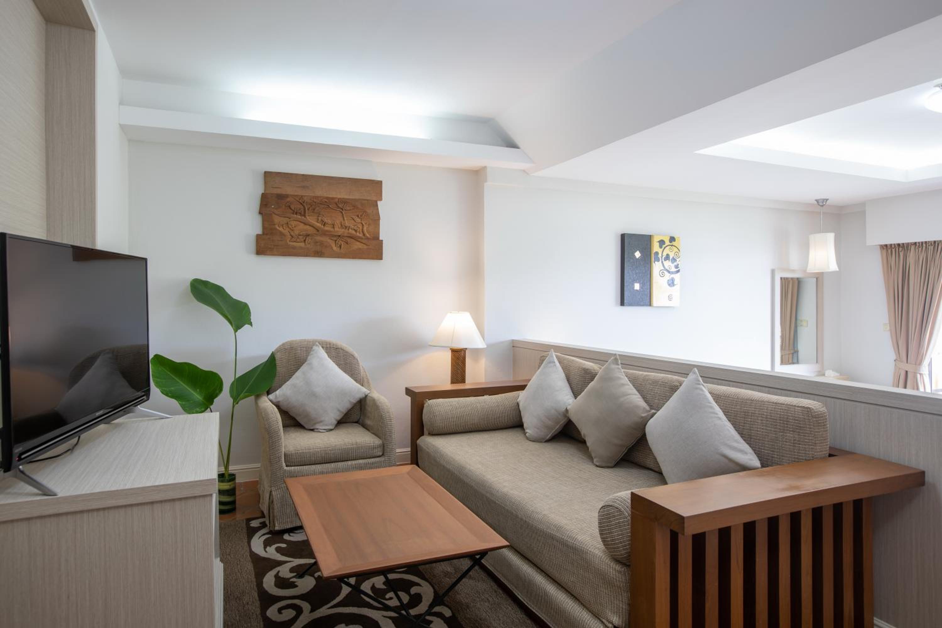 Studio Suite - Photo 2