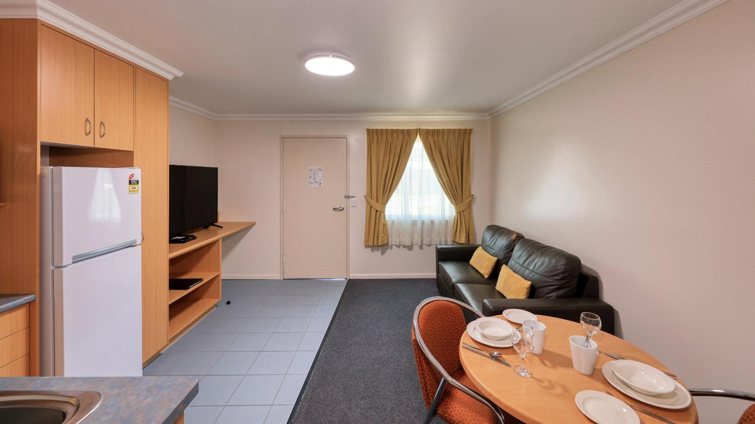 One-Bedroom Apartment - Disability Access photo 3