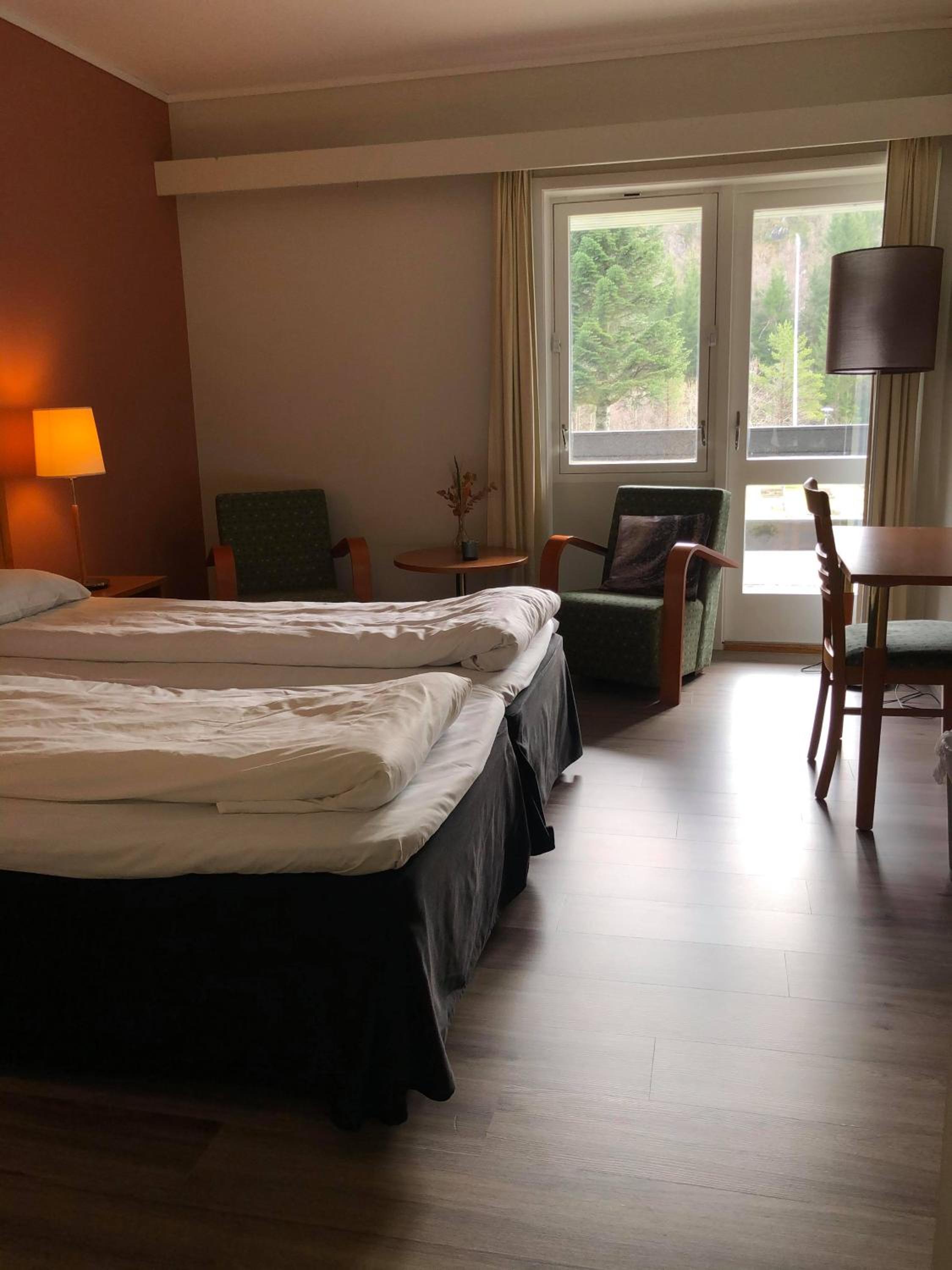 Standard Double Room - Photo 2