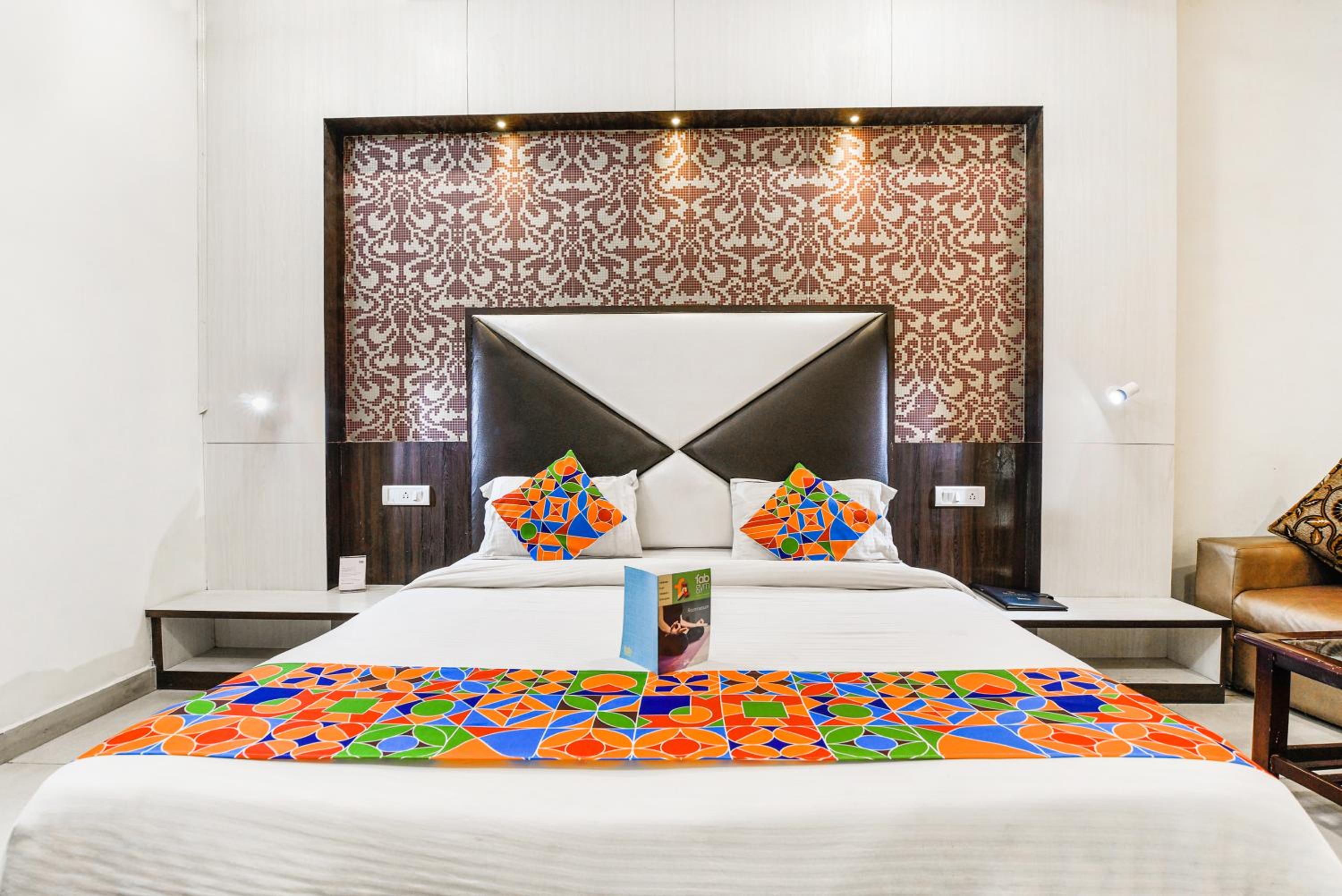 Deluxe Room - Photo 4