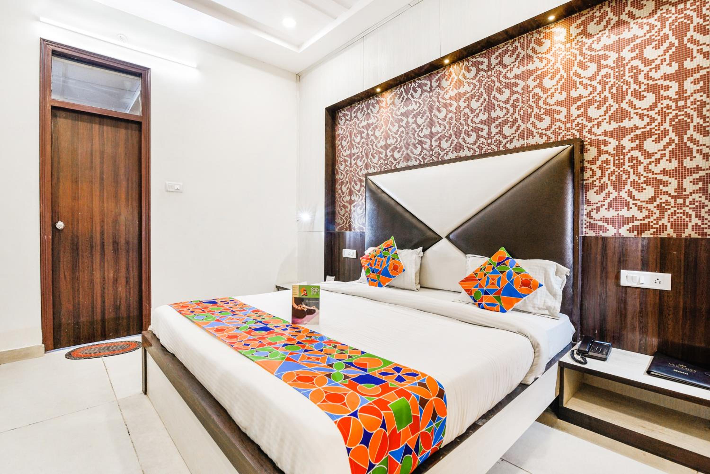 Deluxe Room - Photo 3