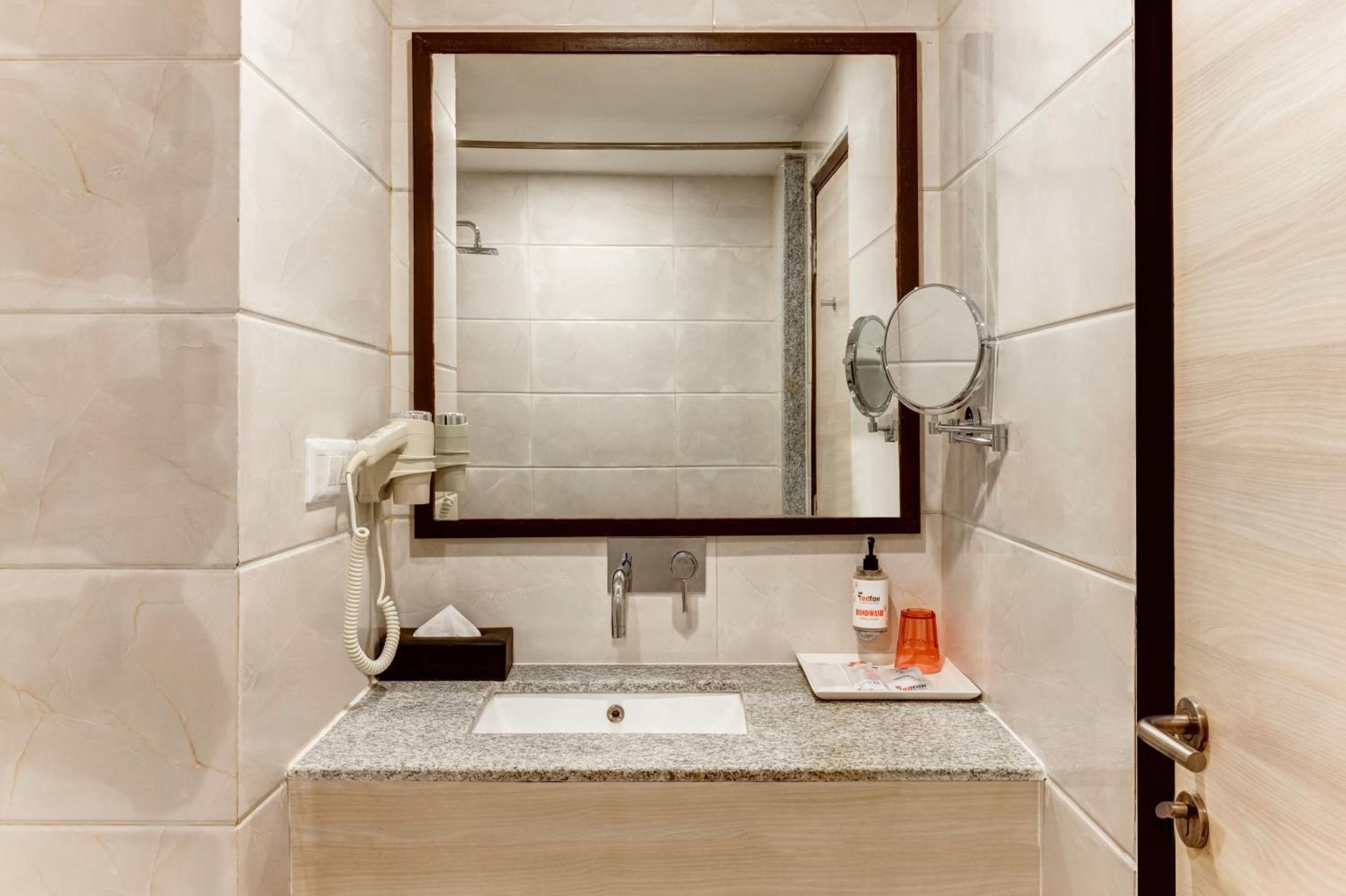 Superior Single Room photo 3