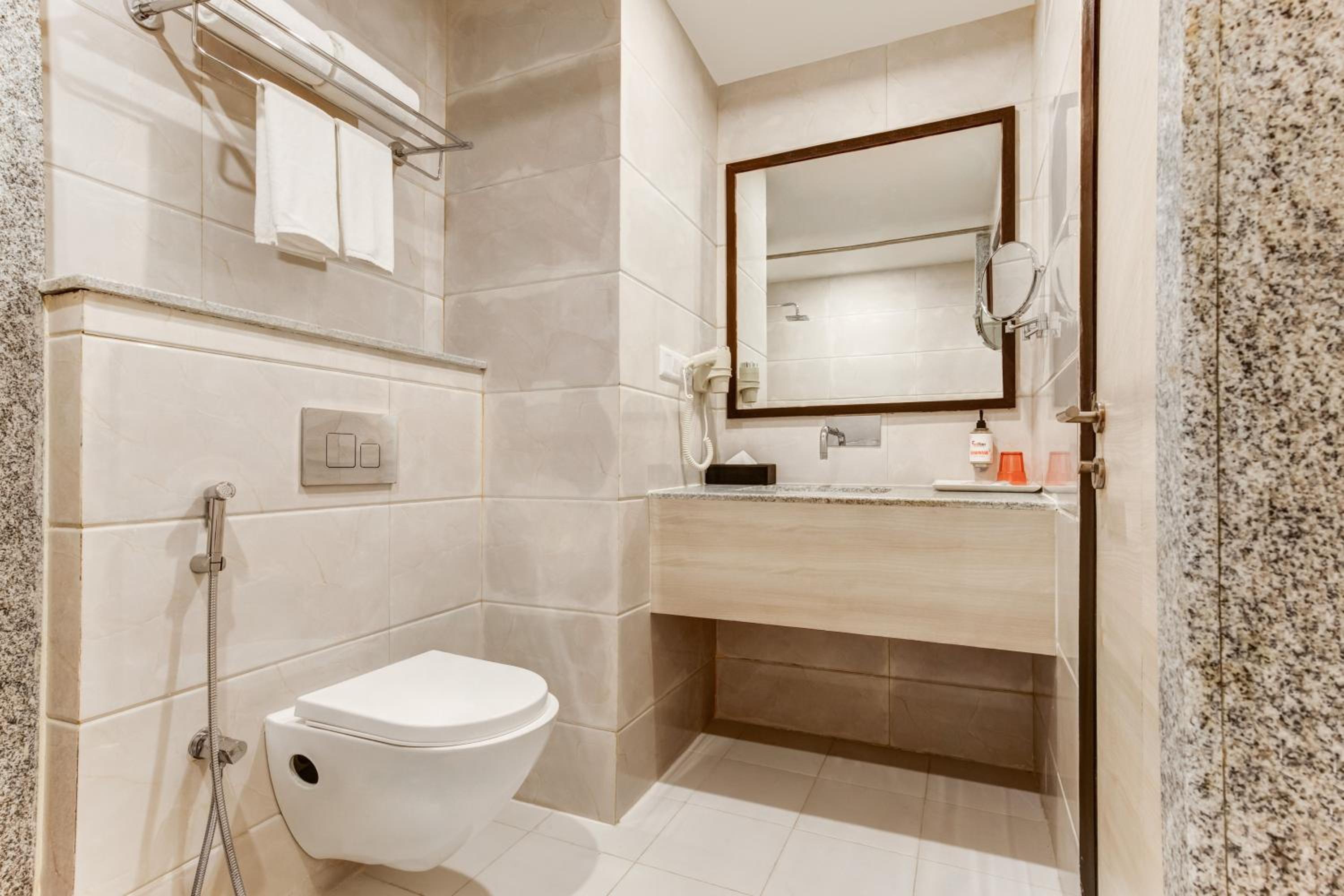 Deluxe King Room photo 2