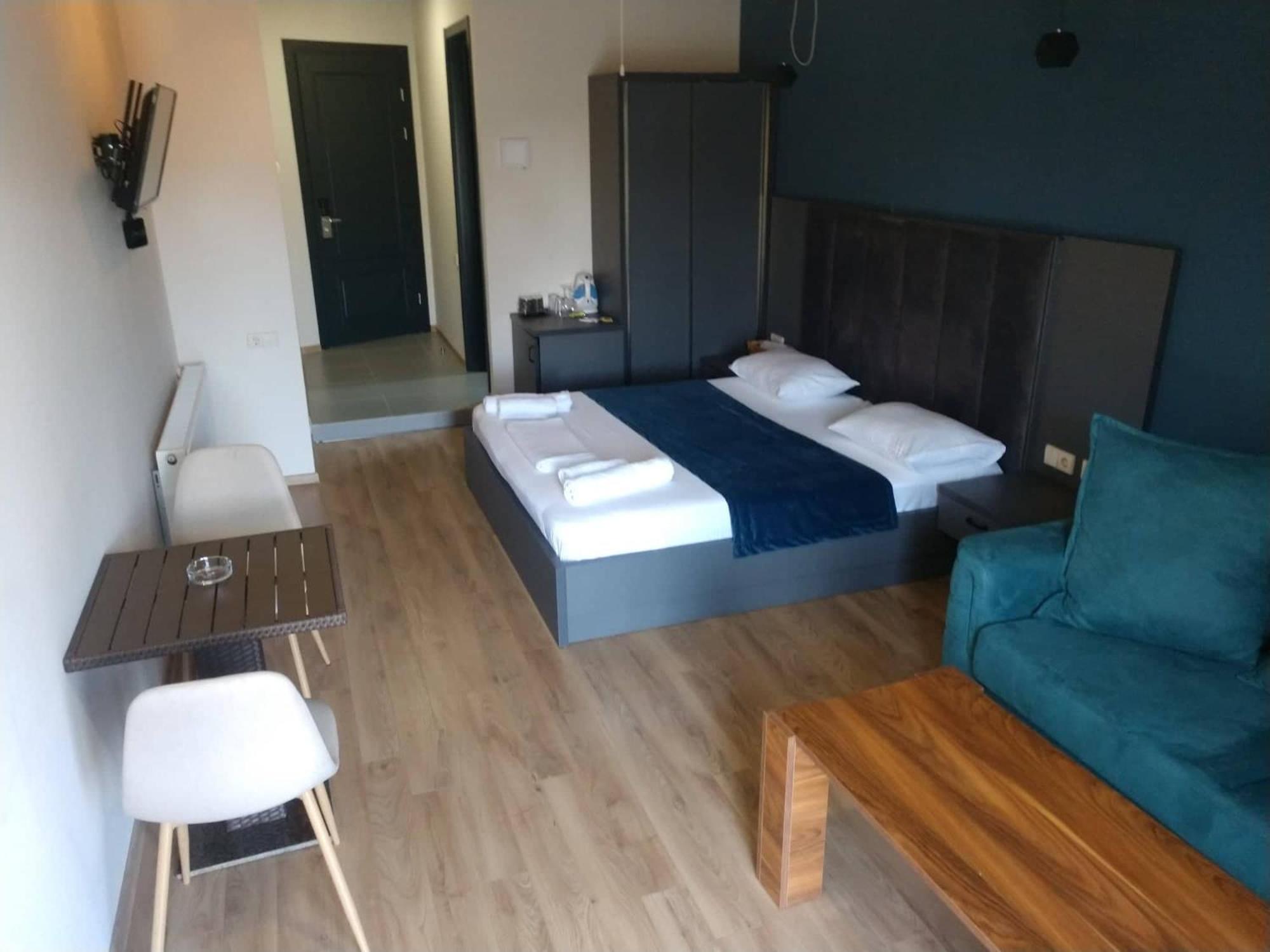Double or Twin Room with Terrace