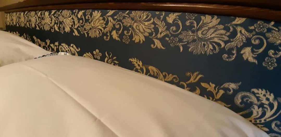 Double or Twin Room with Shared Bathroom photo 3