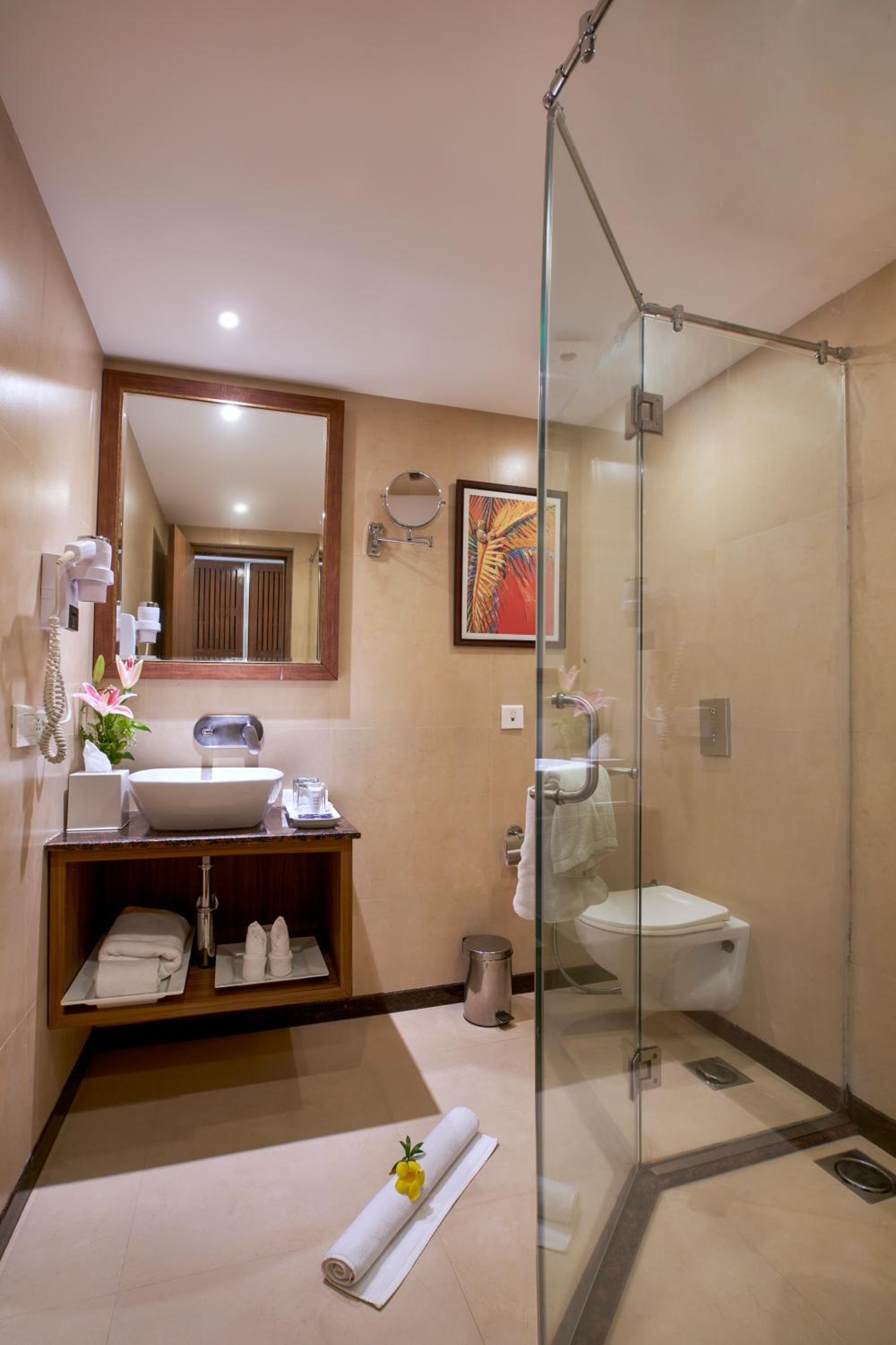 Premium Queen Room - 10% Discount on Food & Beverages and Laundry - Welcome Drink on Arrival - Photo 2