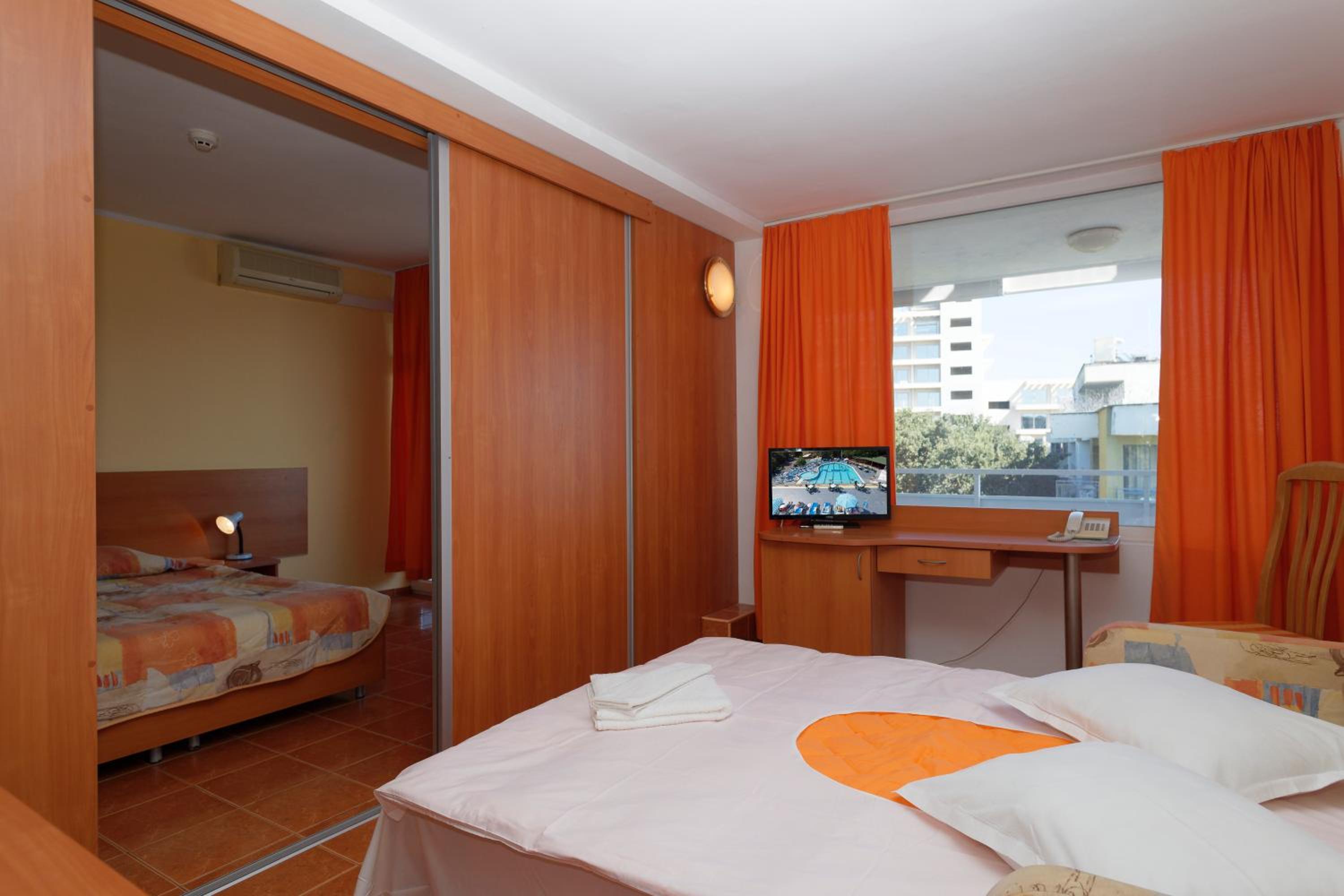 Apartment - Photo 3