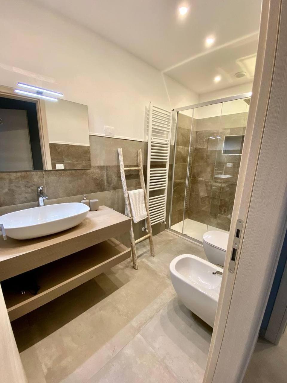 Triple Room with Private Bathroom photo 3