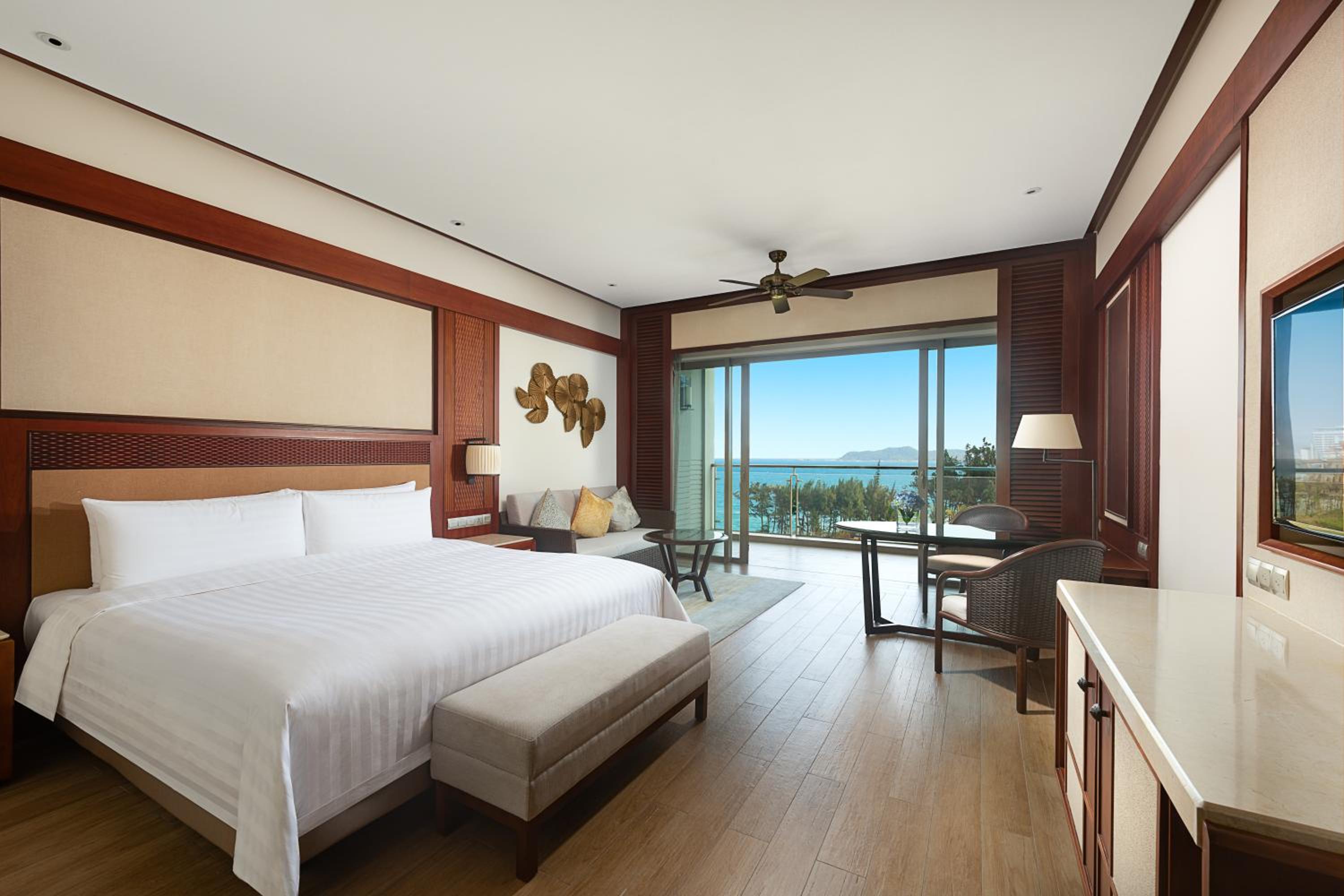 Horizon Sea View King photo 2