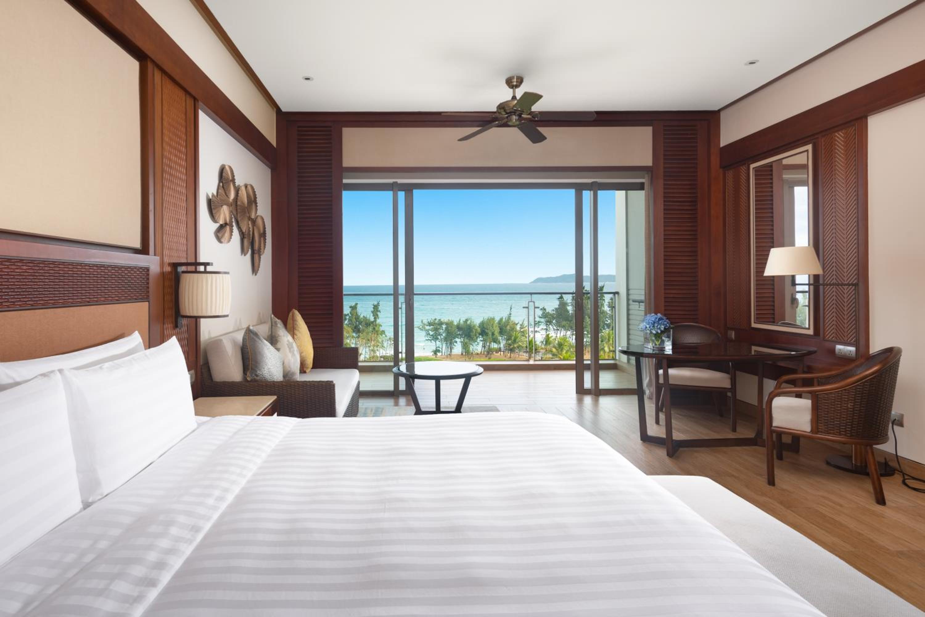 Horizon Sea View King