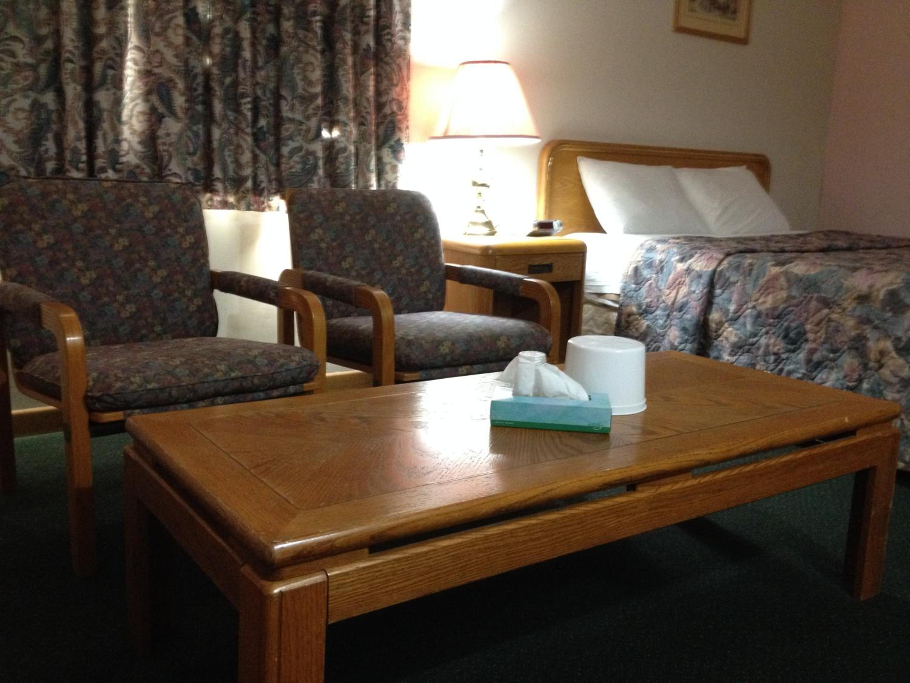 Queen Room photo 1