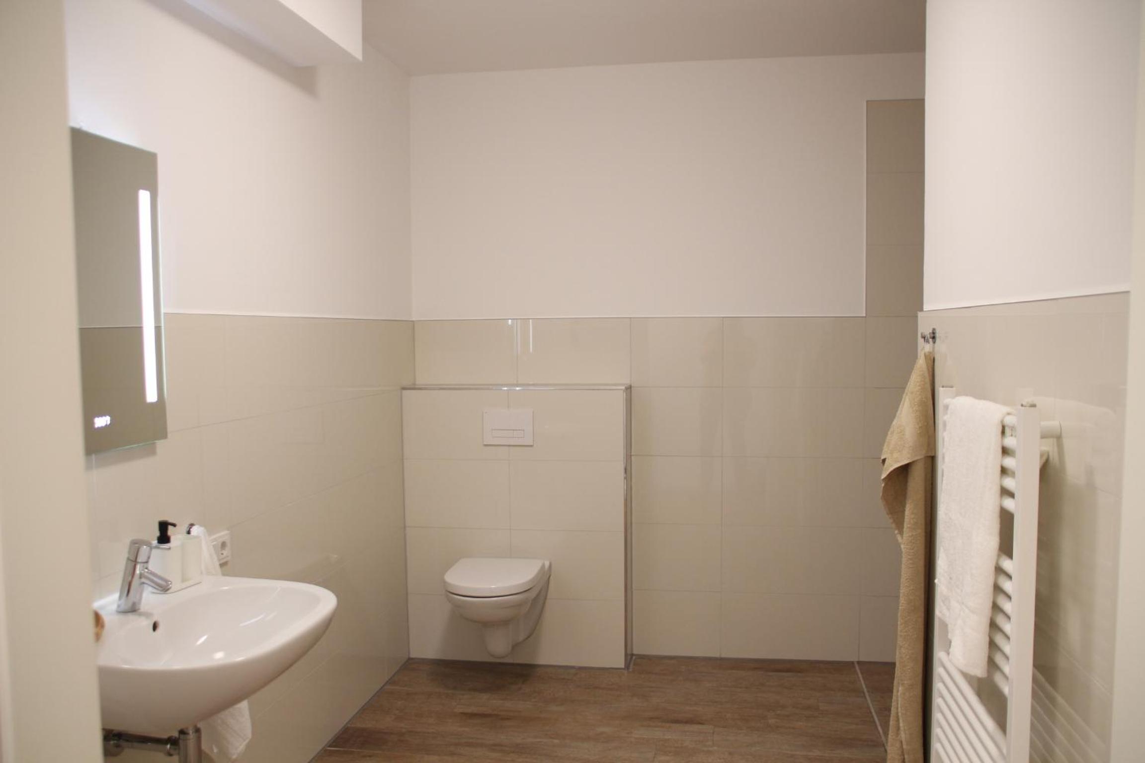 Apartment photo 2