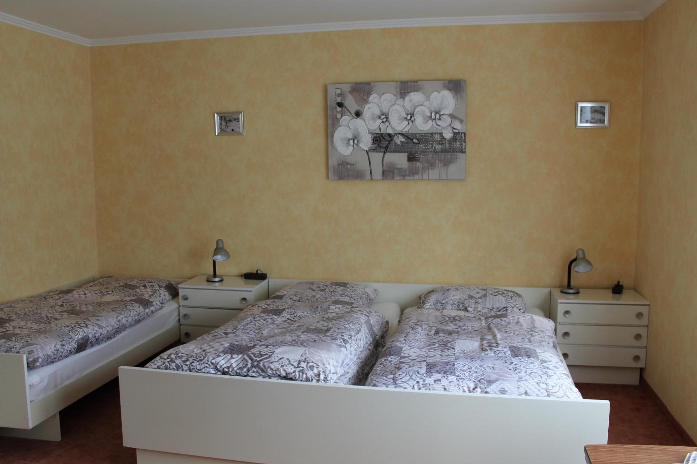 Basic Triple Room - Photo 1