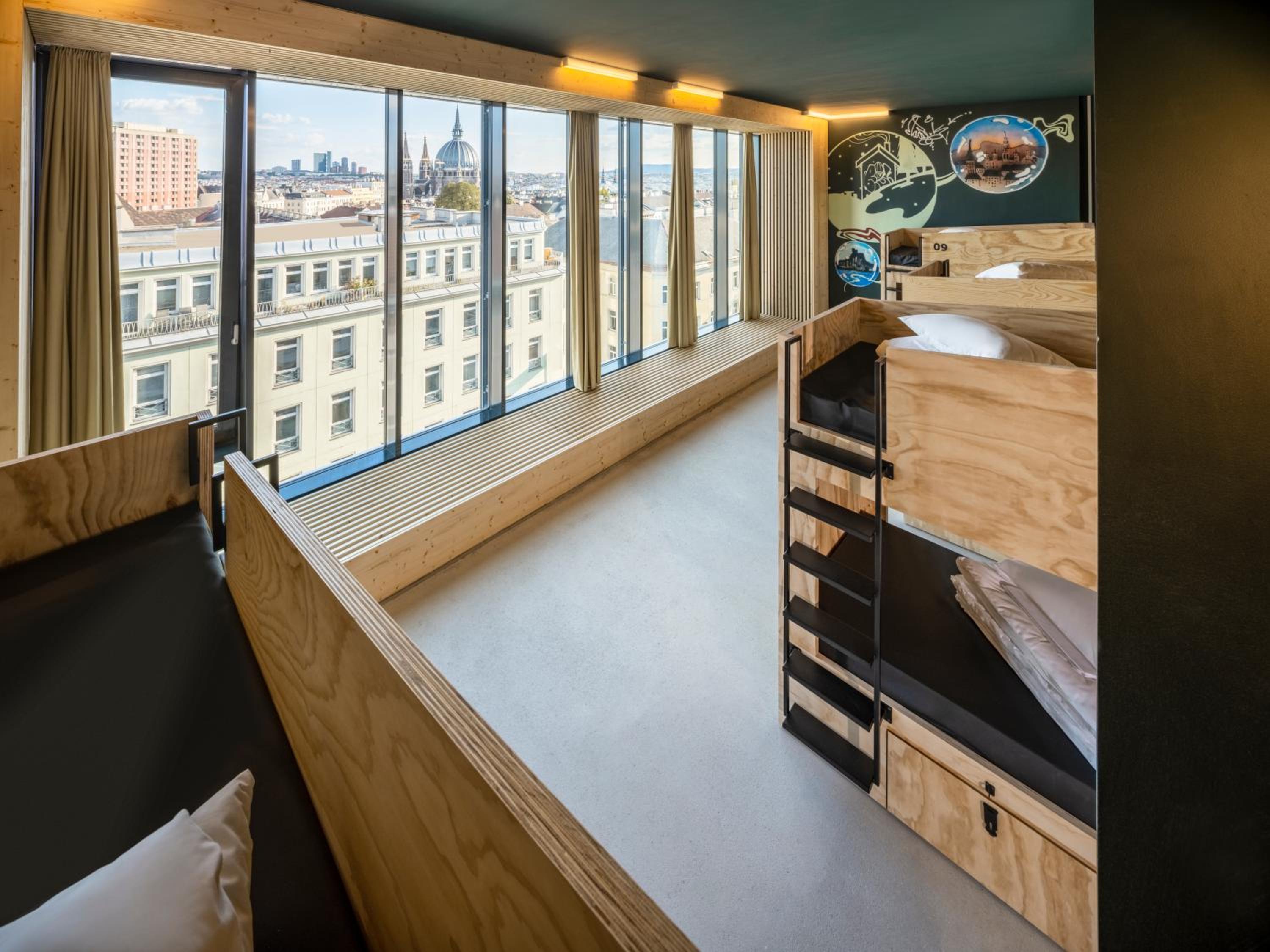 Private Bedroom for 10 people