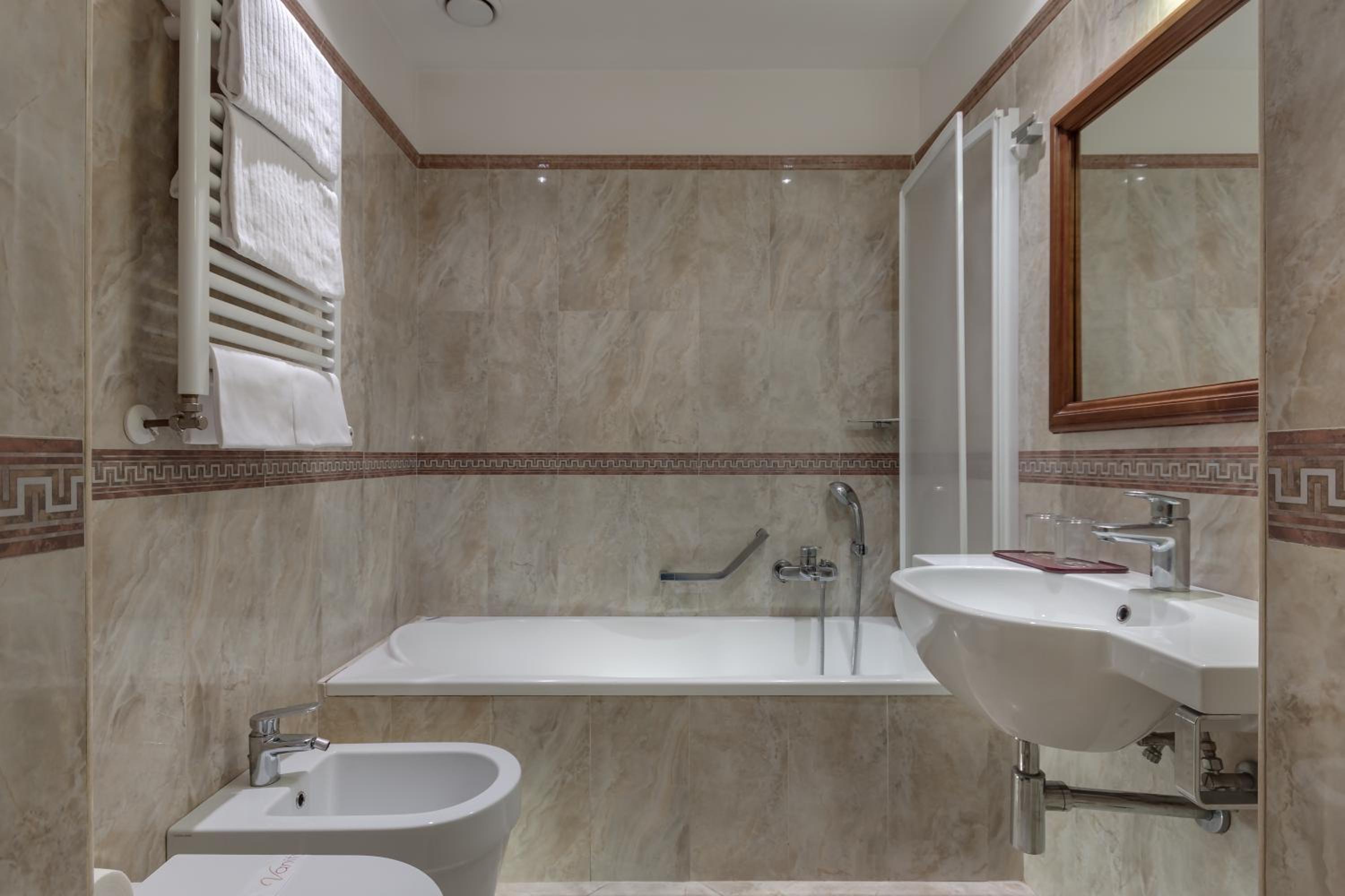 Family Room photo 3