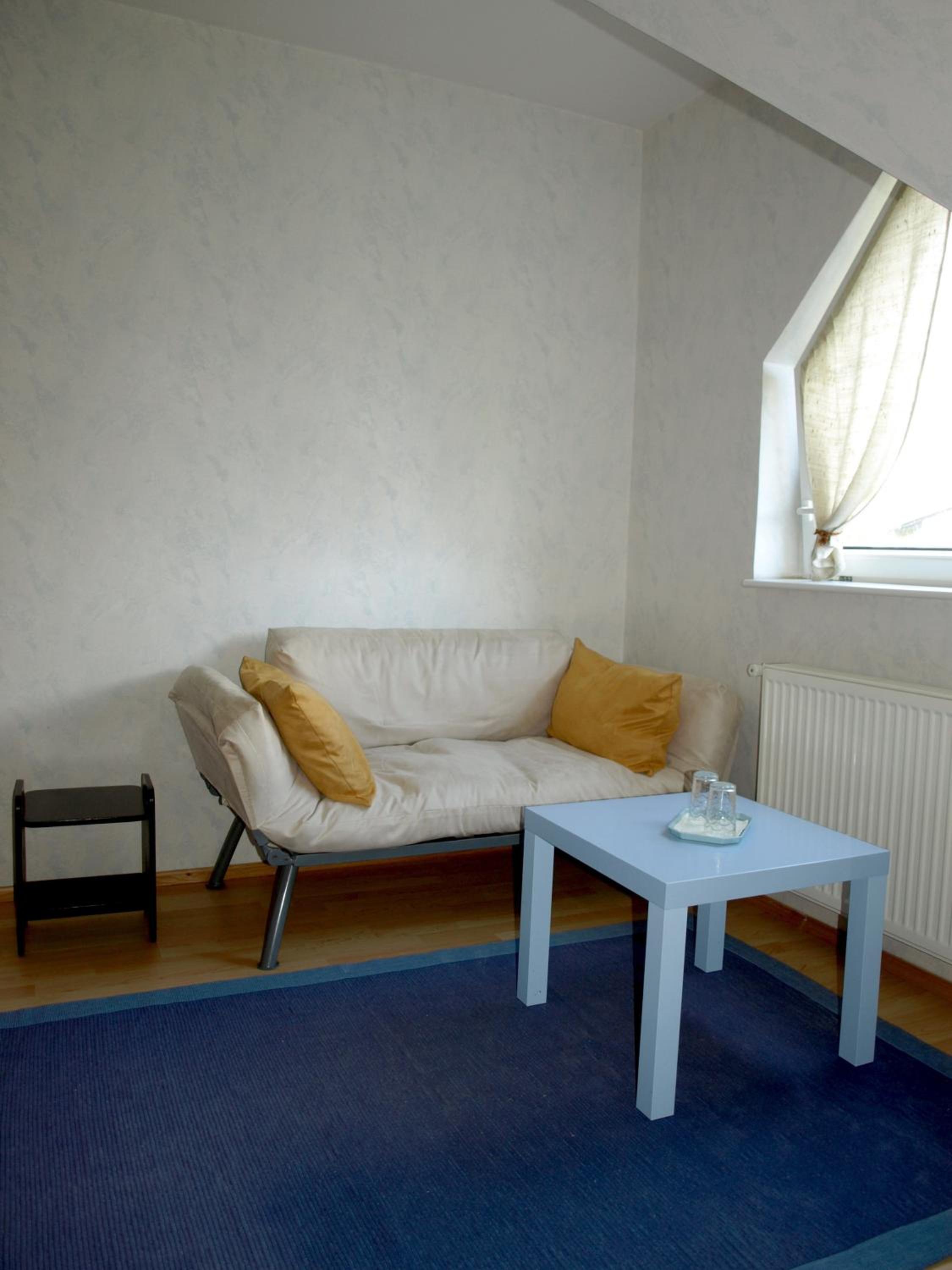 Family Room - Photo 11