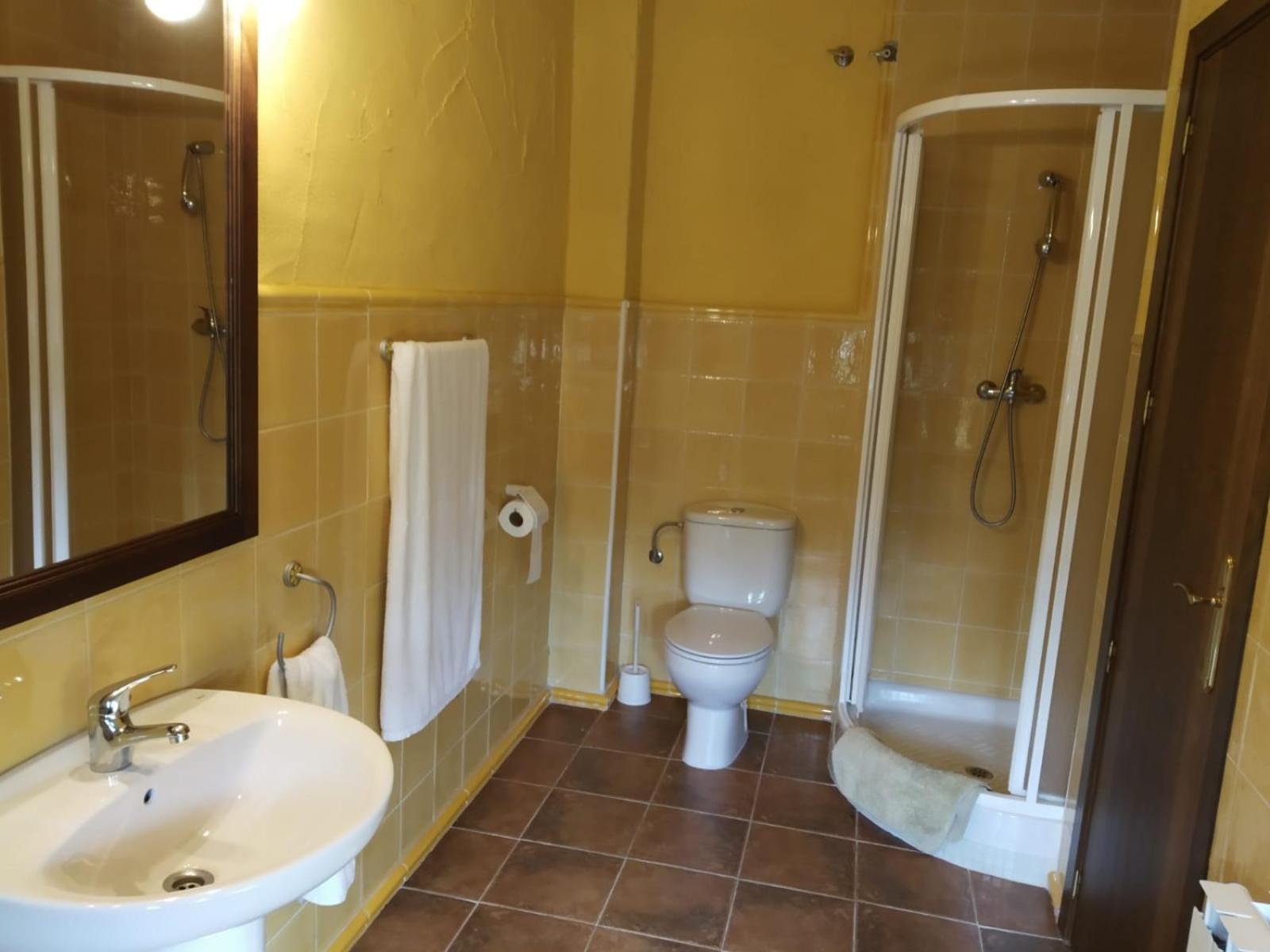 Five-Bedroom Holiday Home photo 2