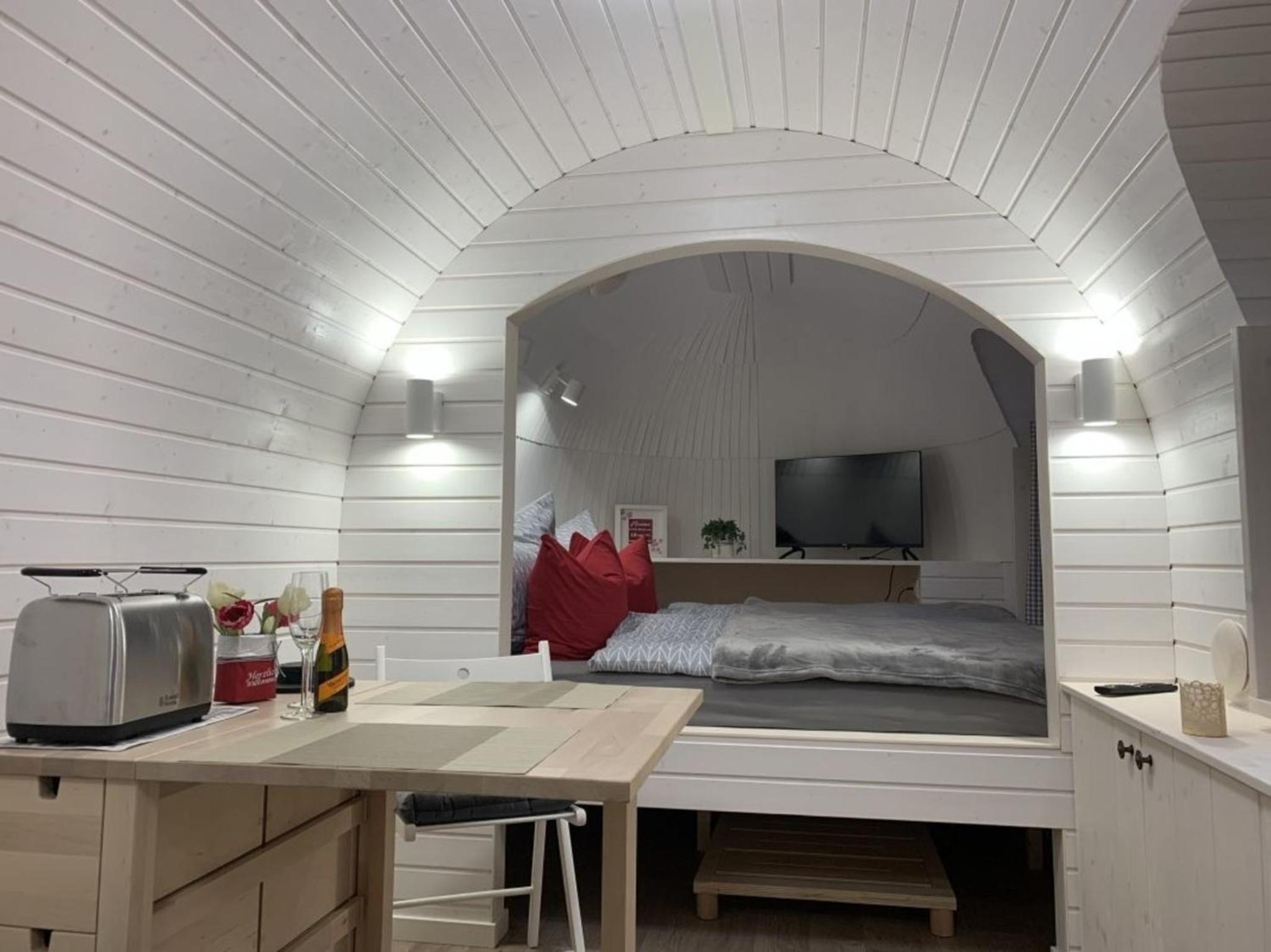 Mobile Home photo 1