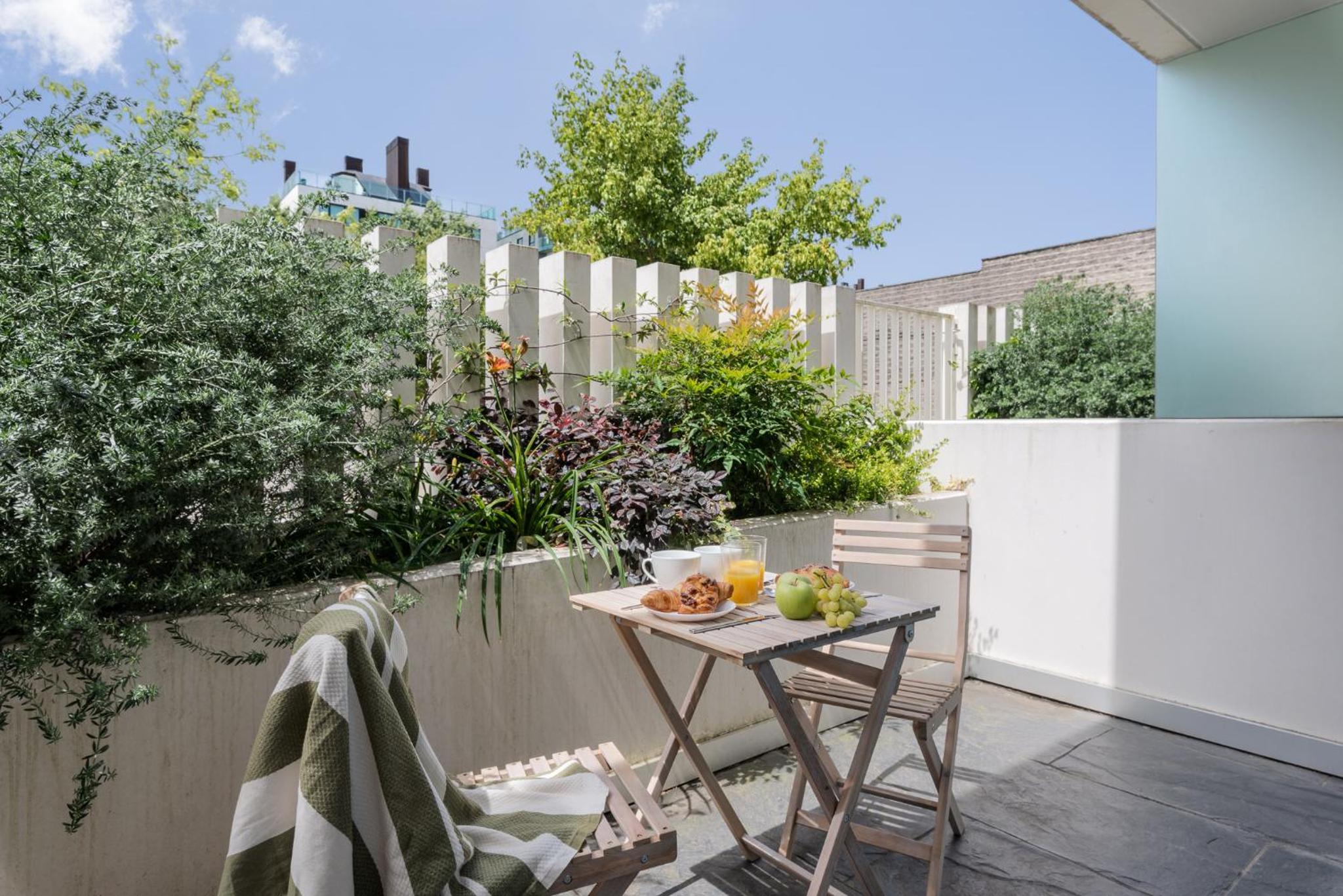 Apartment - Split Level - Photo 23
