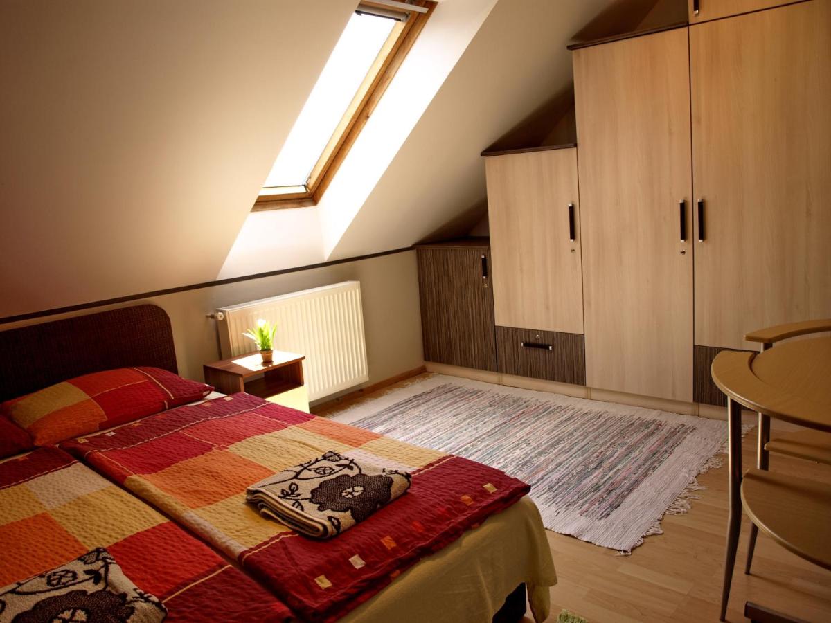 Double or Twin Room - Photo 1