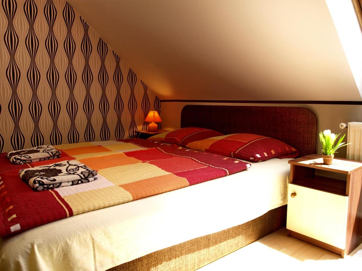 Double or Twin Room - Photo 3