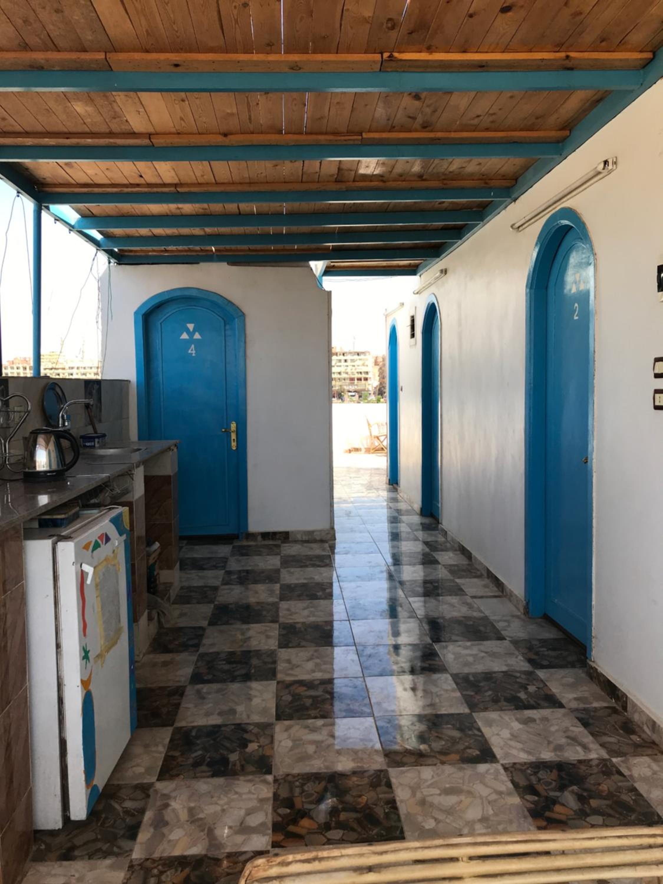 Twin Room with View - Photo 10