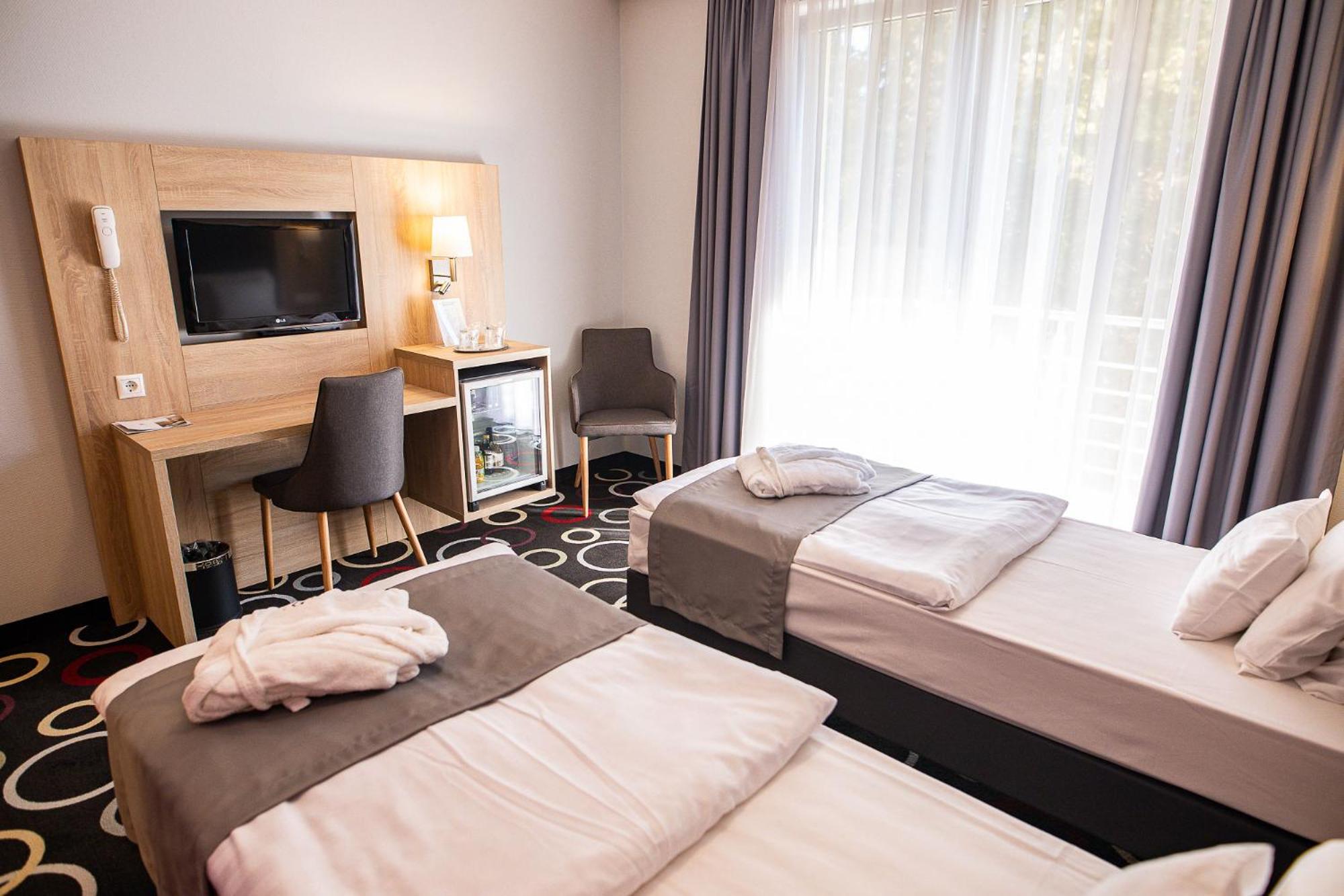 Superior Double or Twin Room - Photo 6