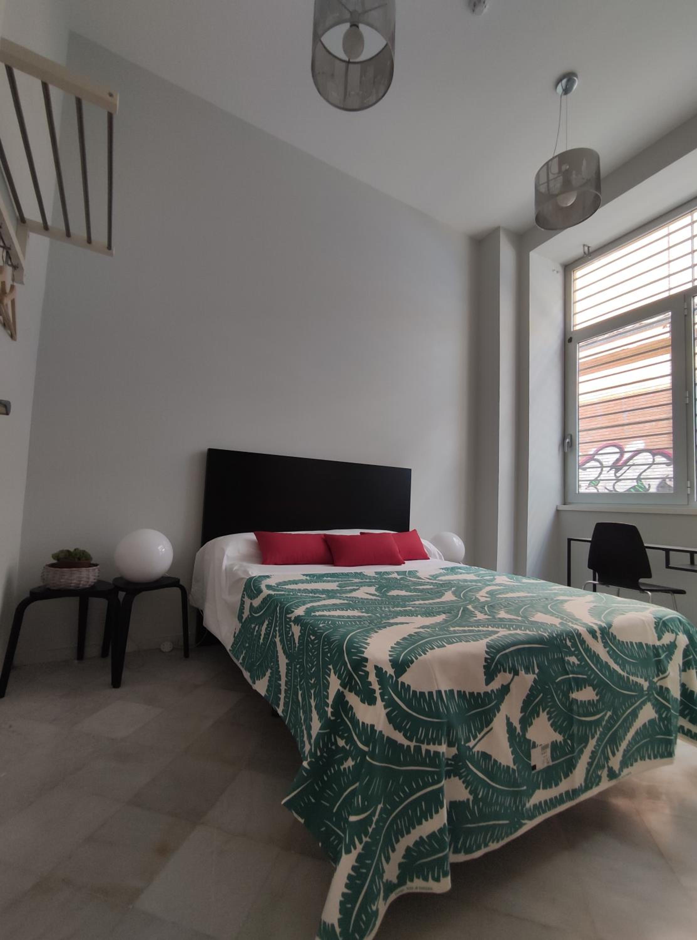 Double Room with Private Bathroom - Photo 1