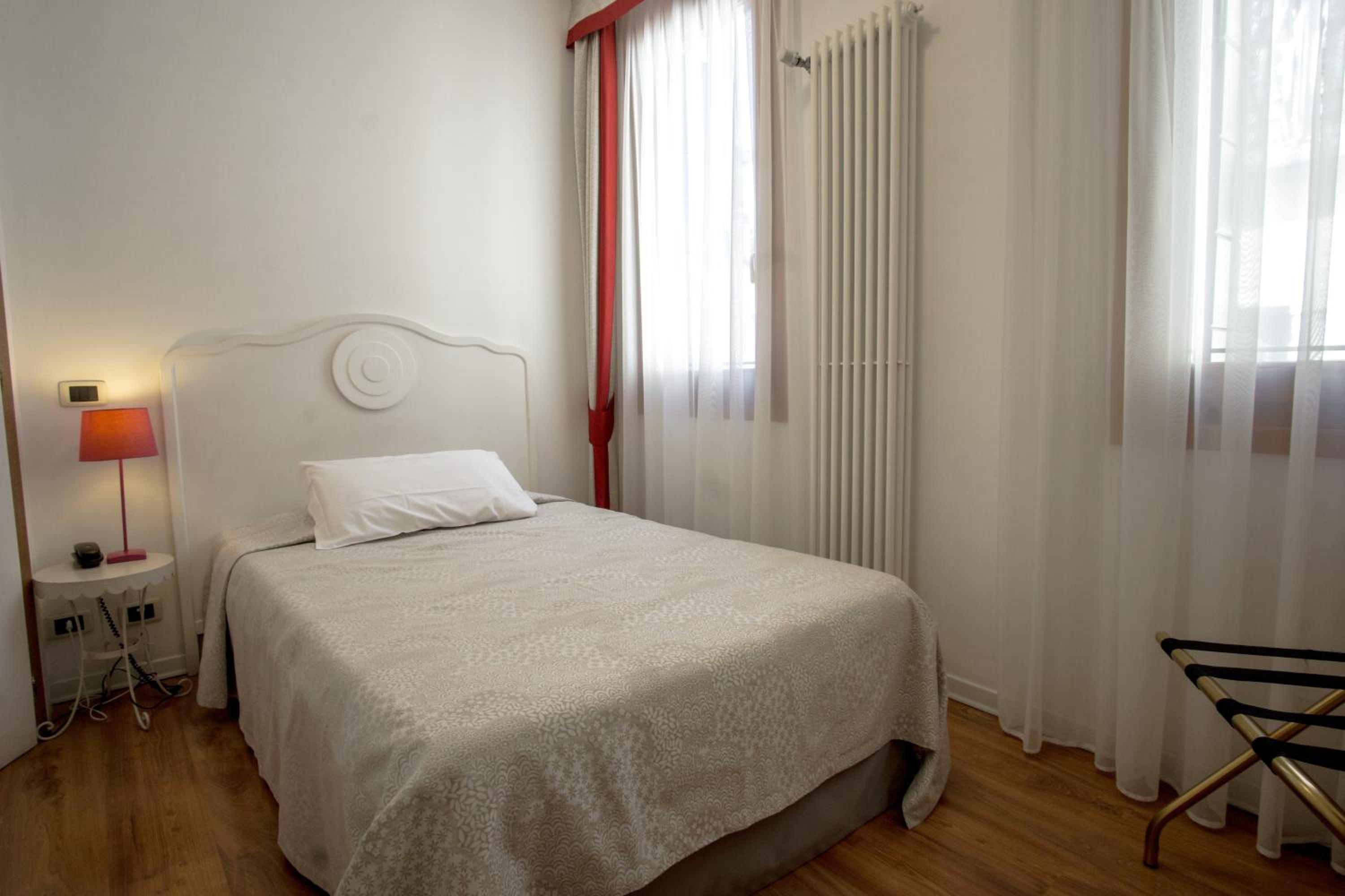 Single Room photo 1