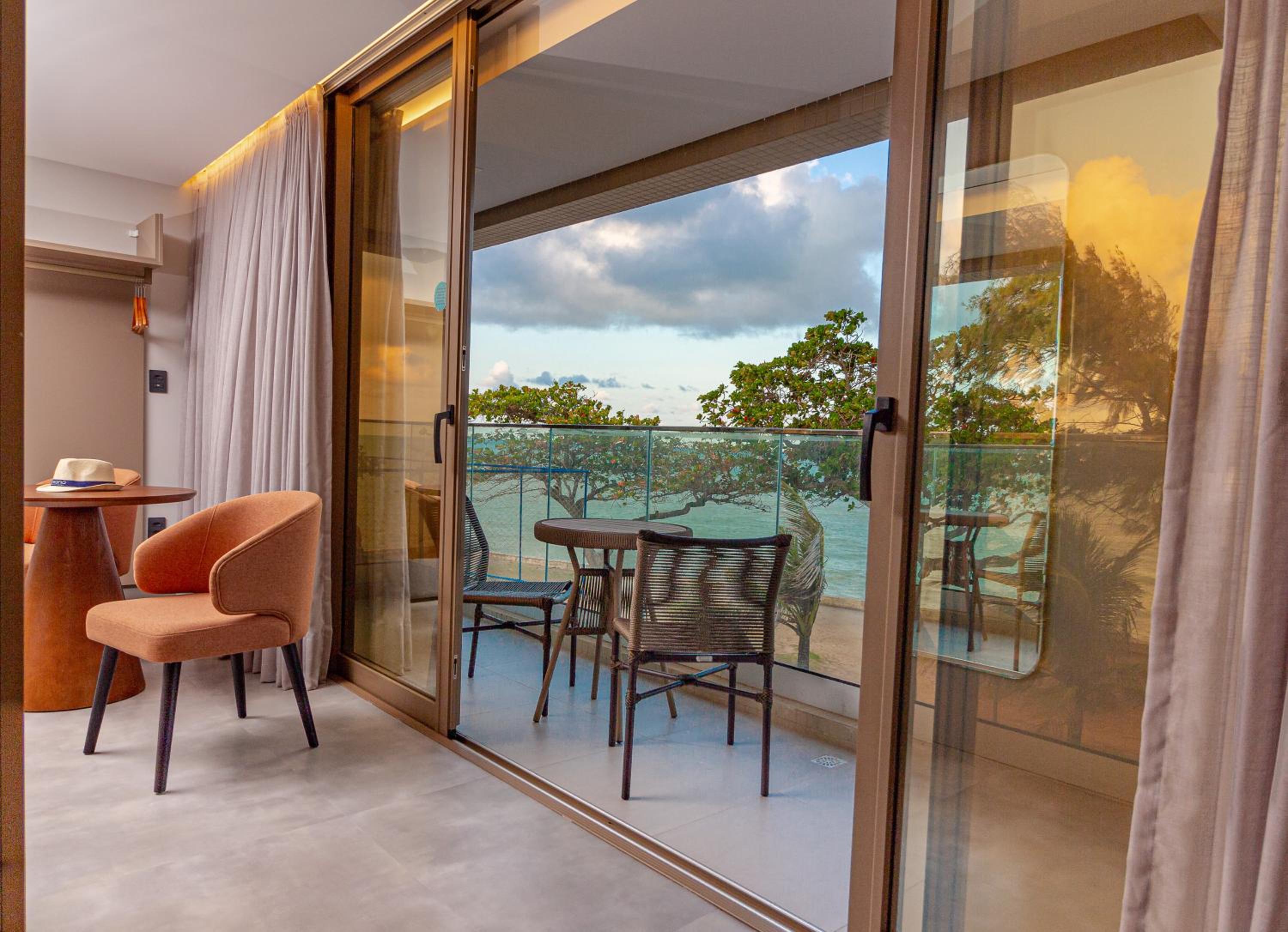 Premium Suite - Photo 6