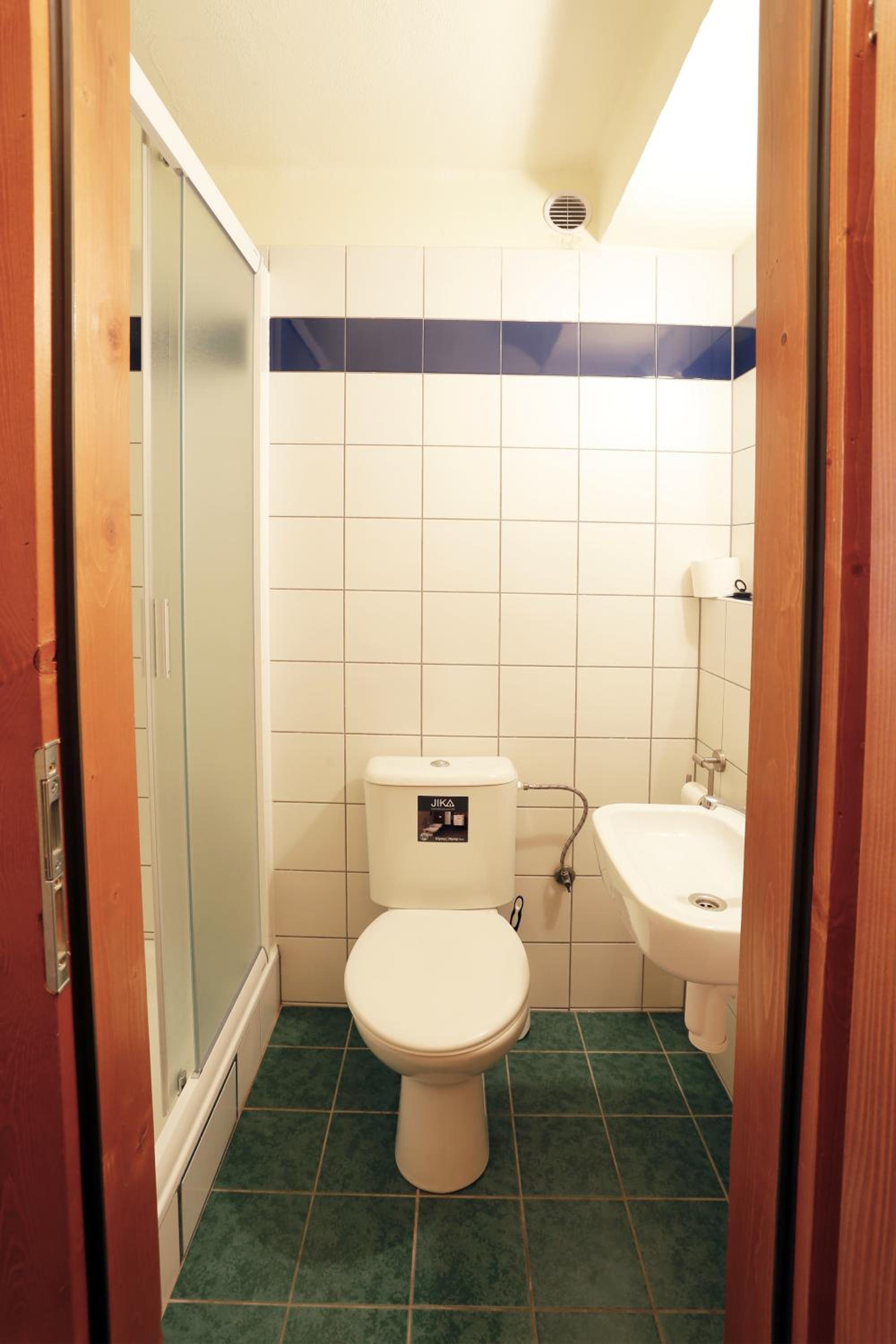Double Room - Photo 5