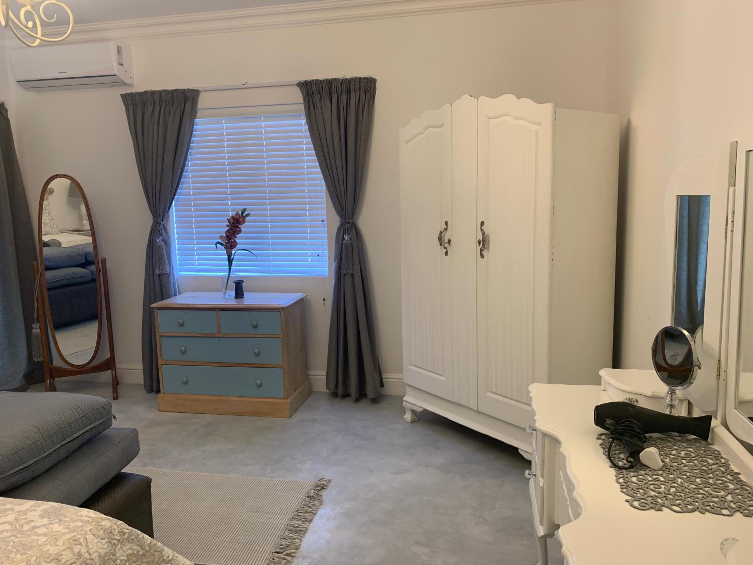 Superior Three-Bedroom Apartment with Ocean View - Photo 19