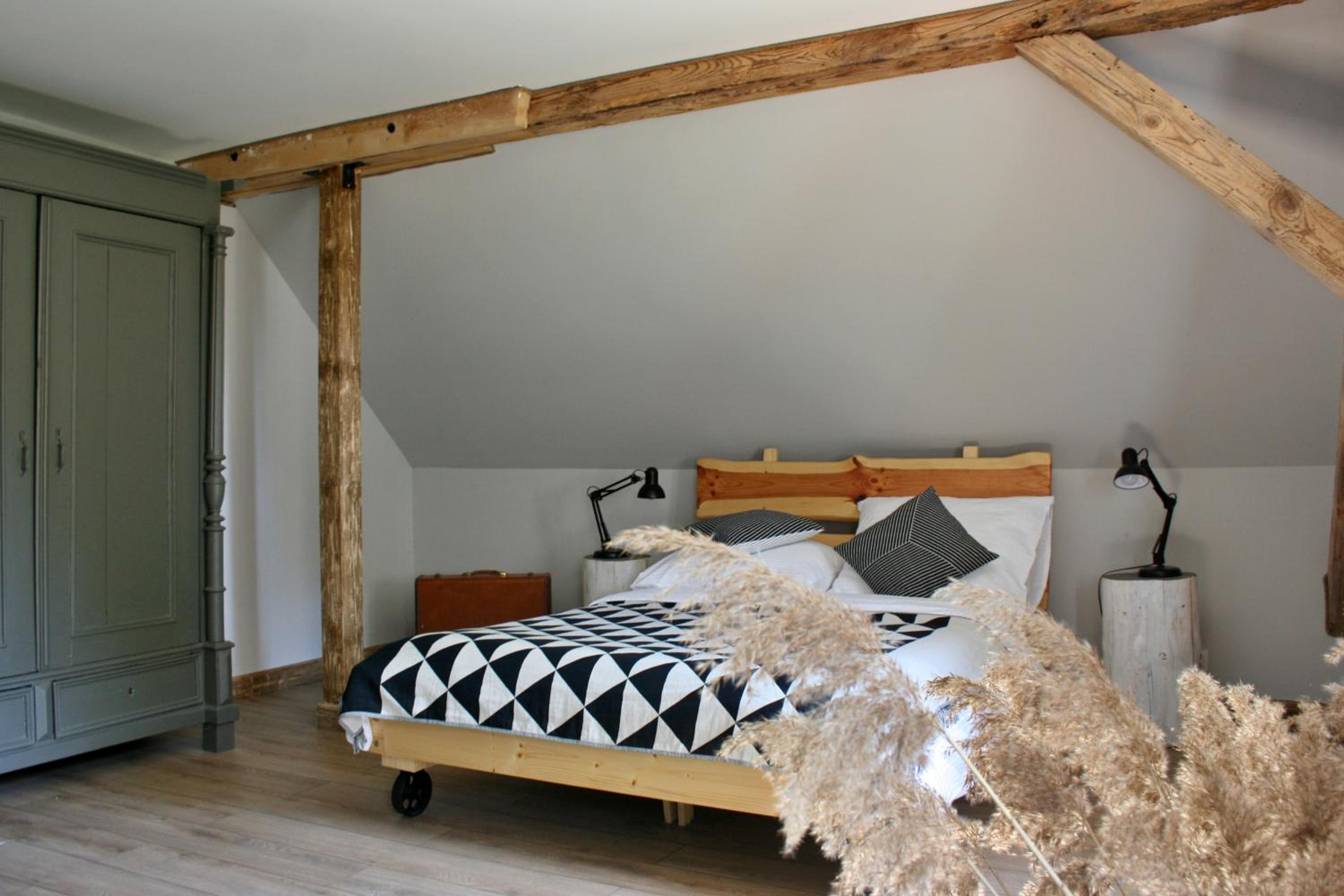 Large Double Room photo 1
