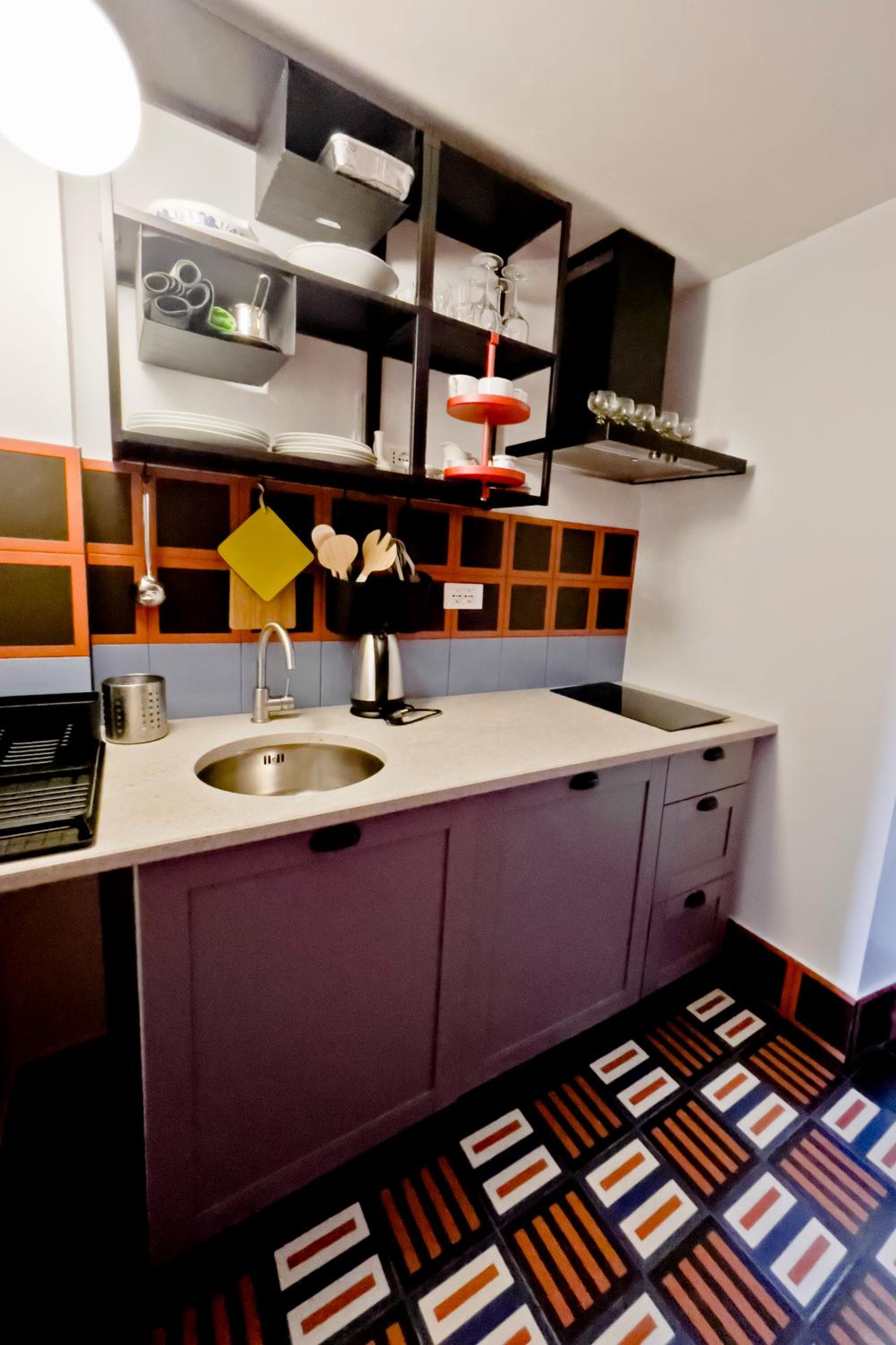 One-Bedroom Apartment - Photo 11