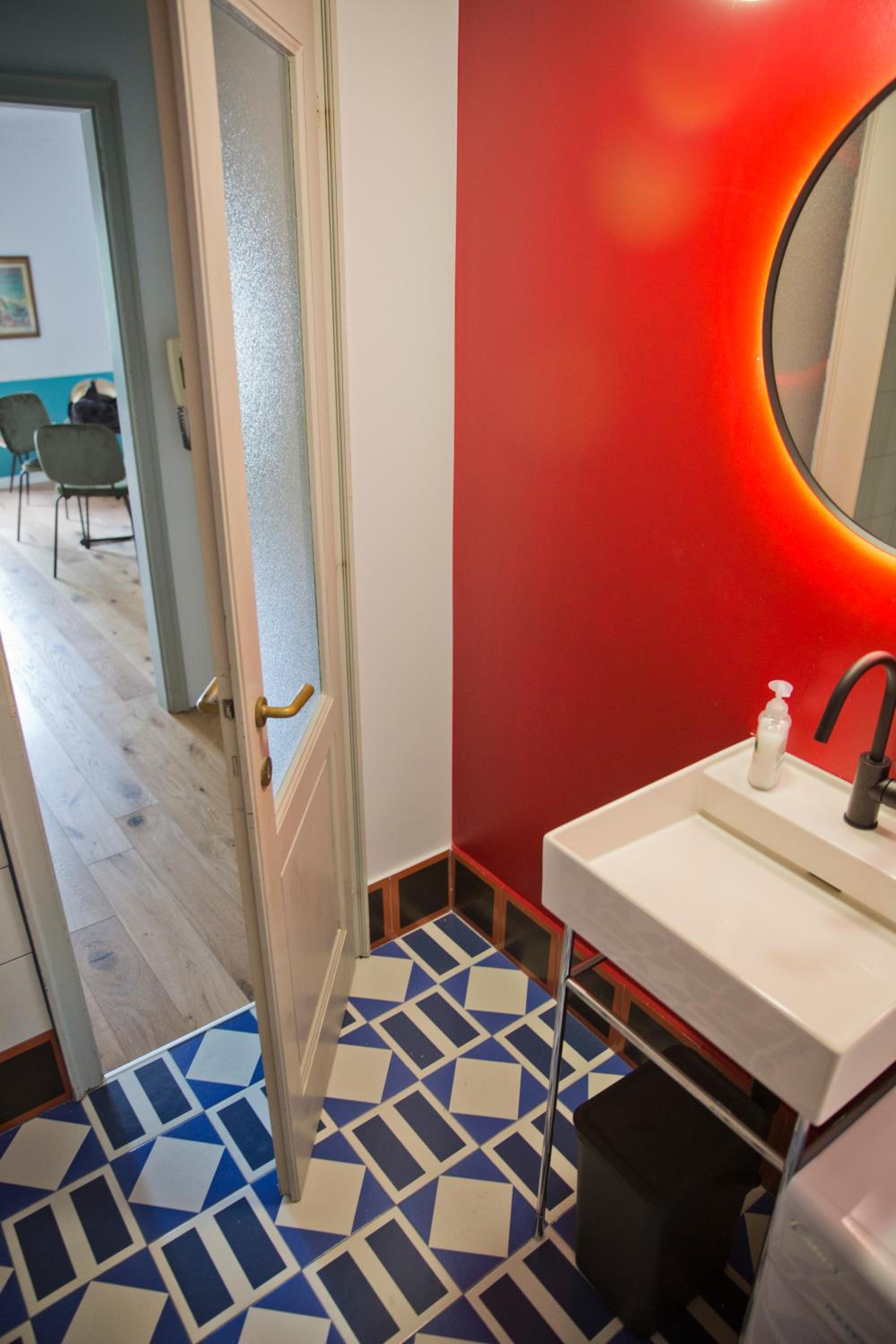 One-Bedroom Apartment - Photo 5