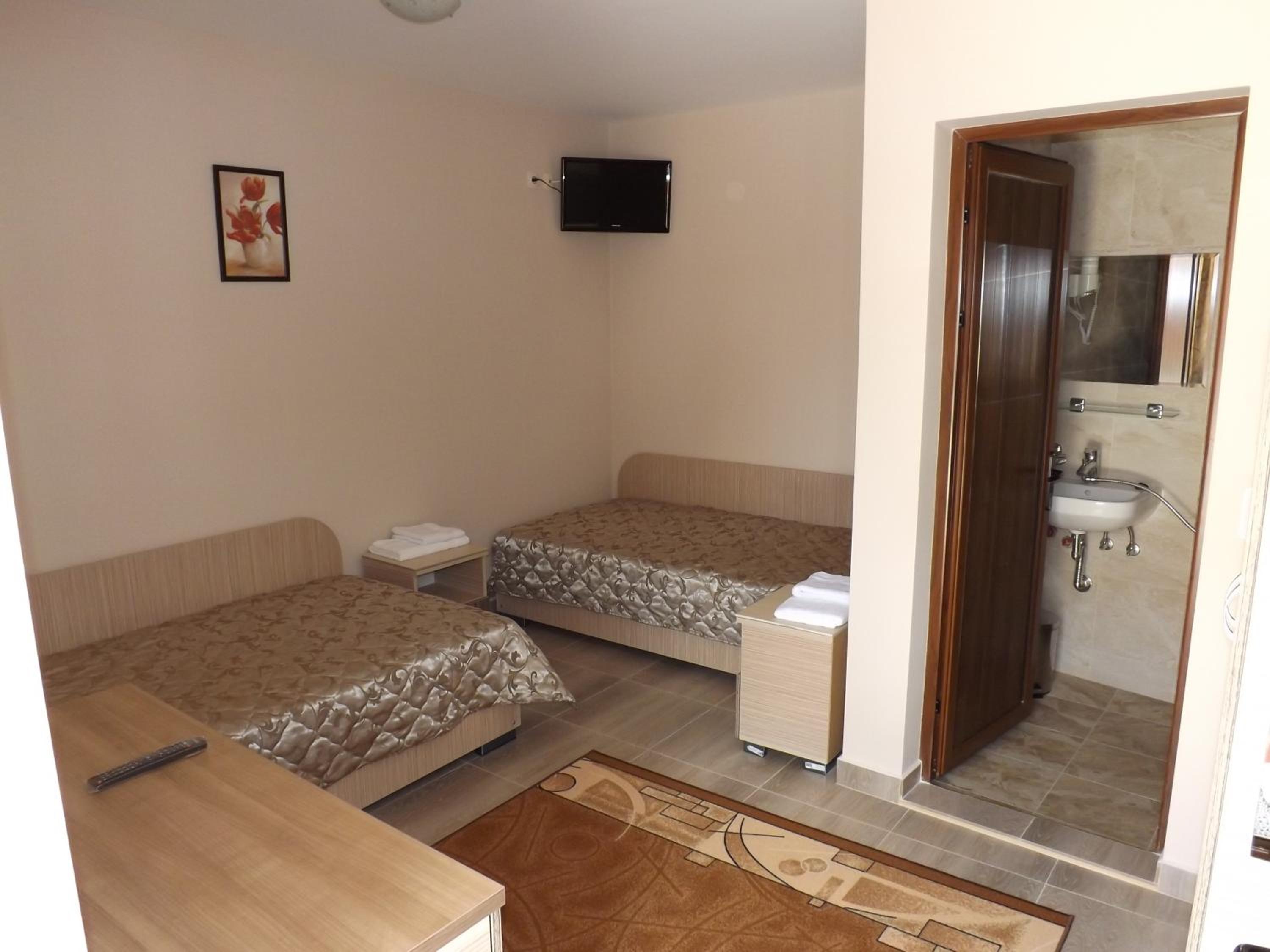 Comfort Double Room - Photo 16