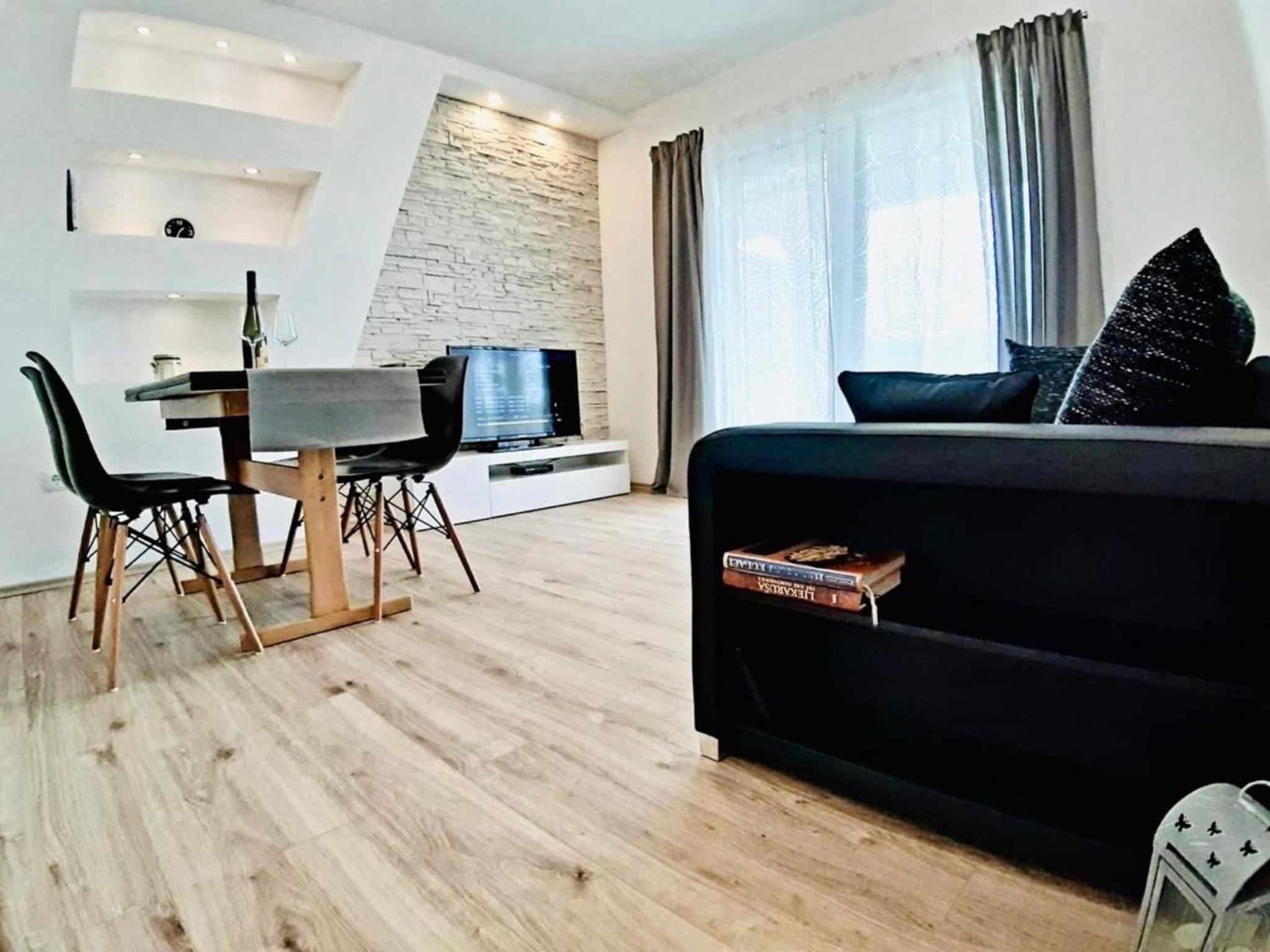 Apartment photo 1