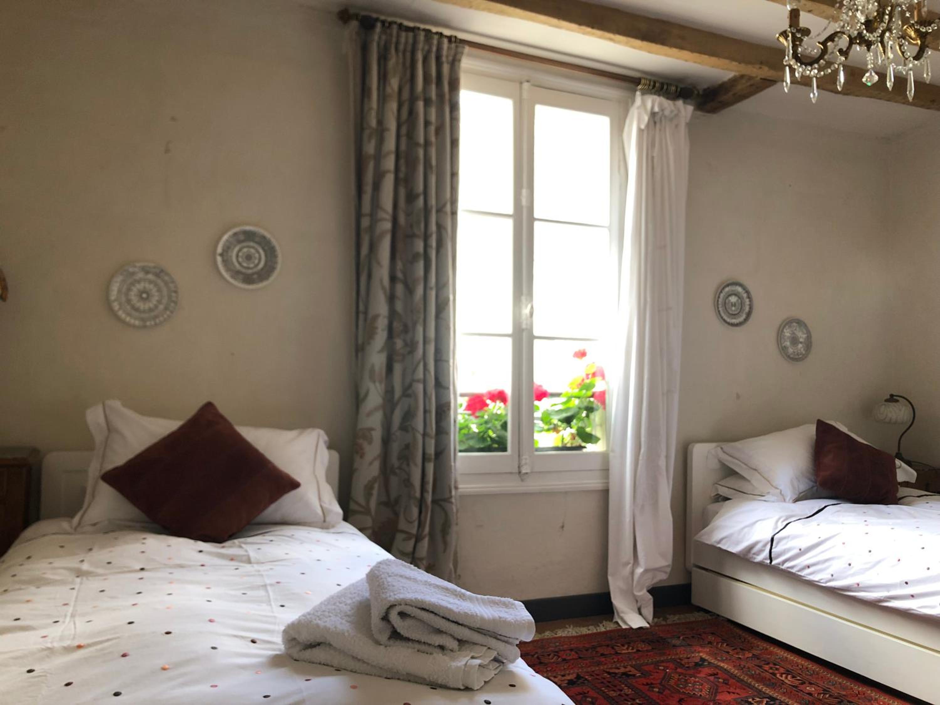 Large Twin Room photo 2