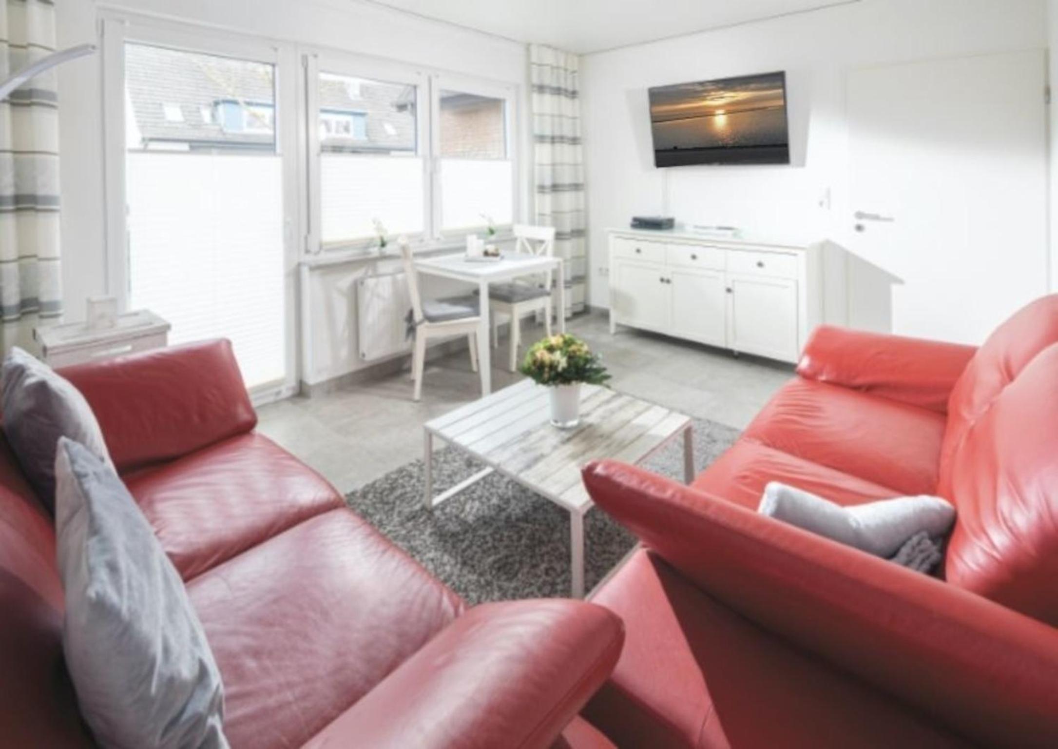 Apartment photo 2