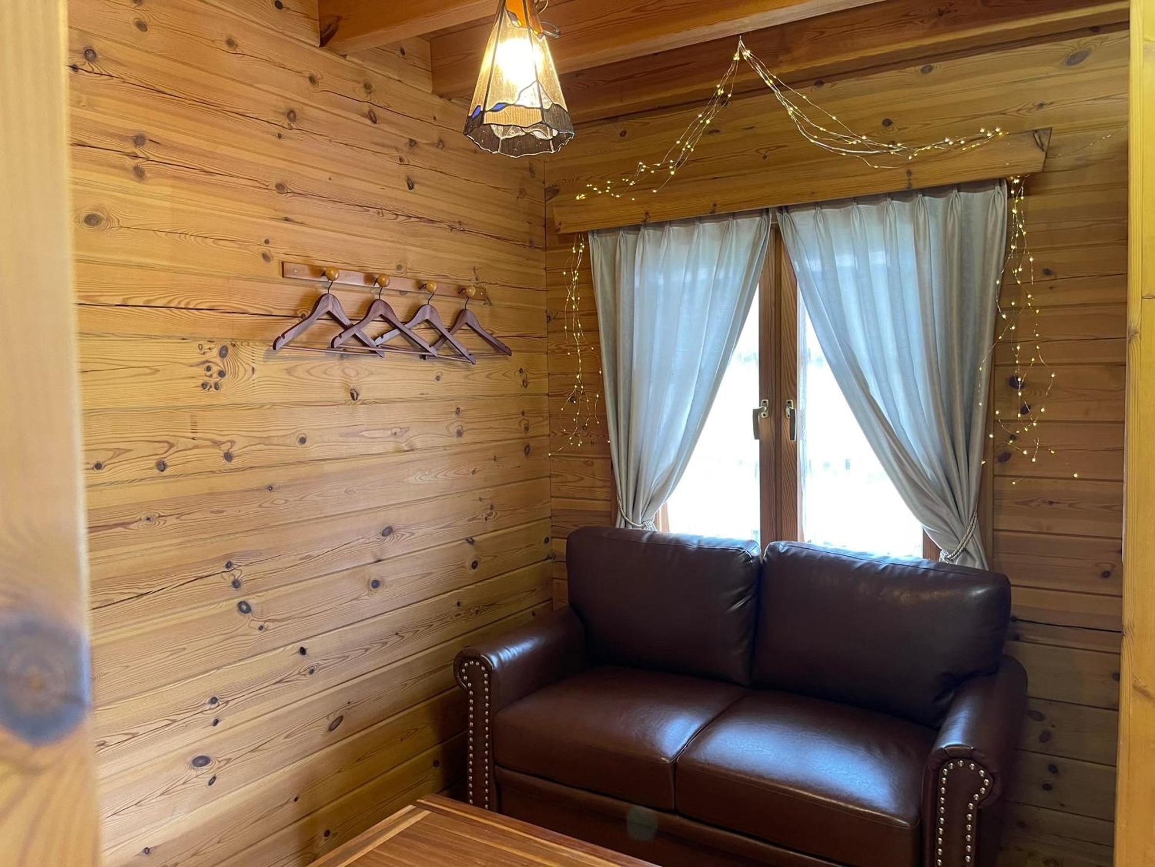 Christmas Cottage Red And Blue (4 Adults)  - Photo 1