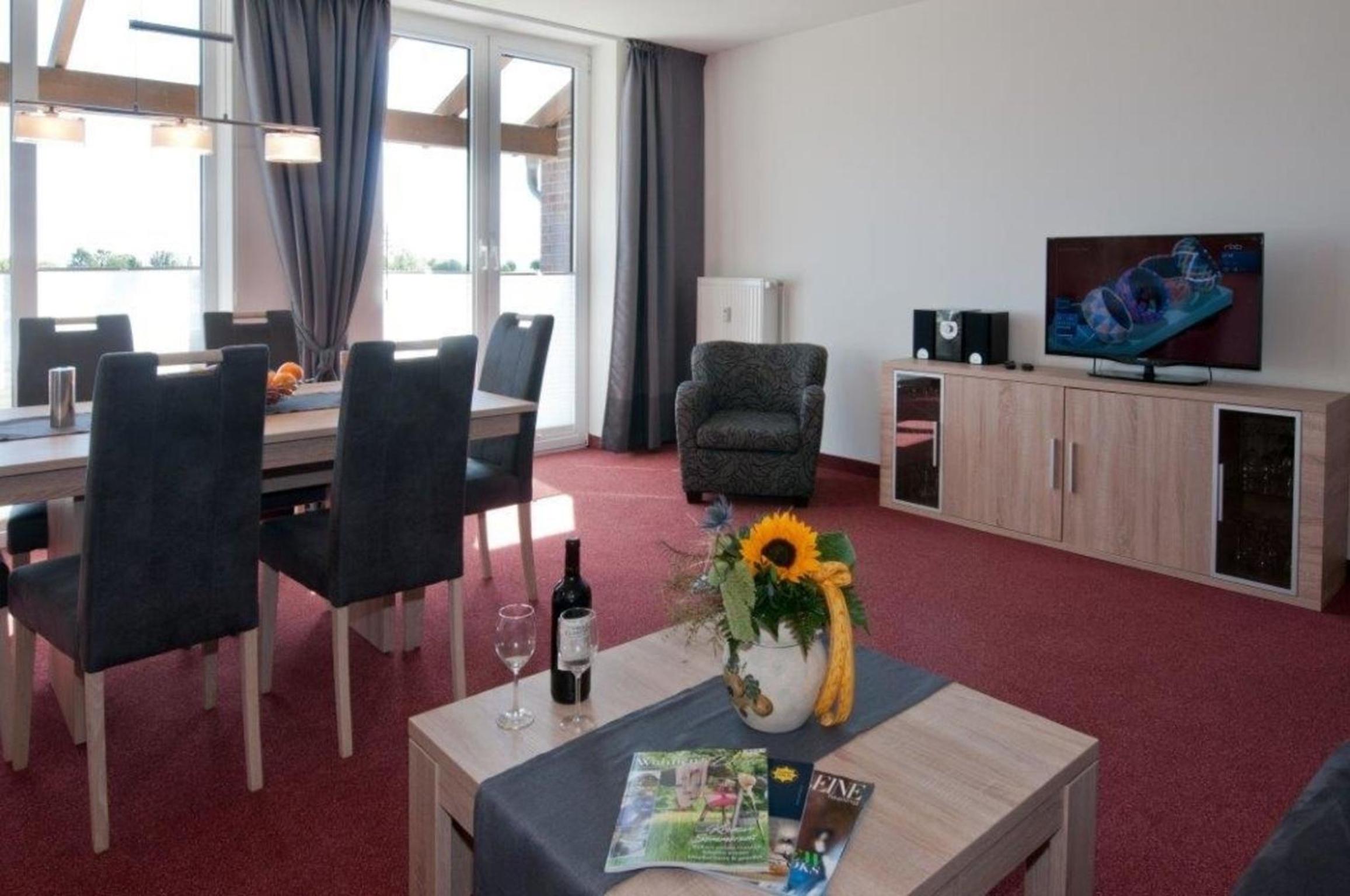Apartment photo 2