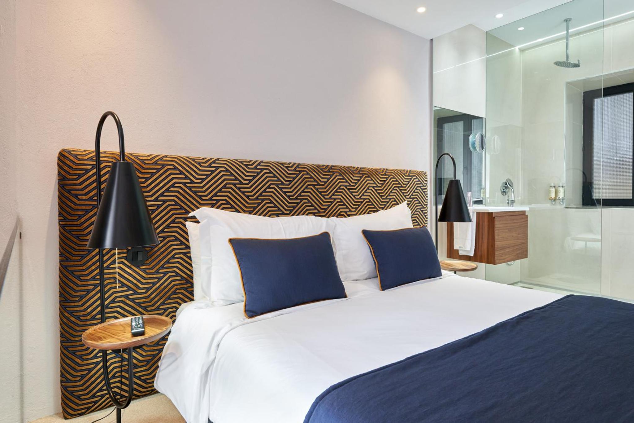 Double Room - Photo 17