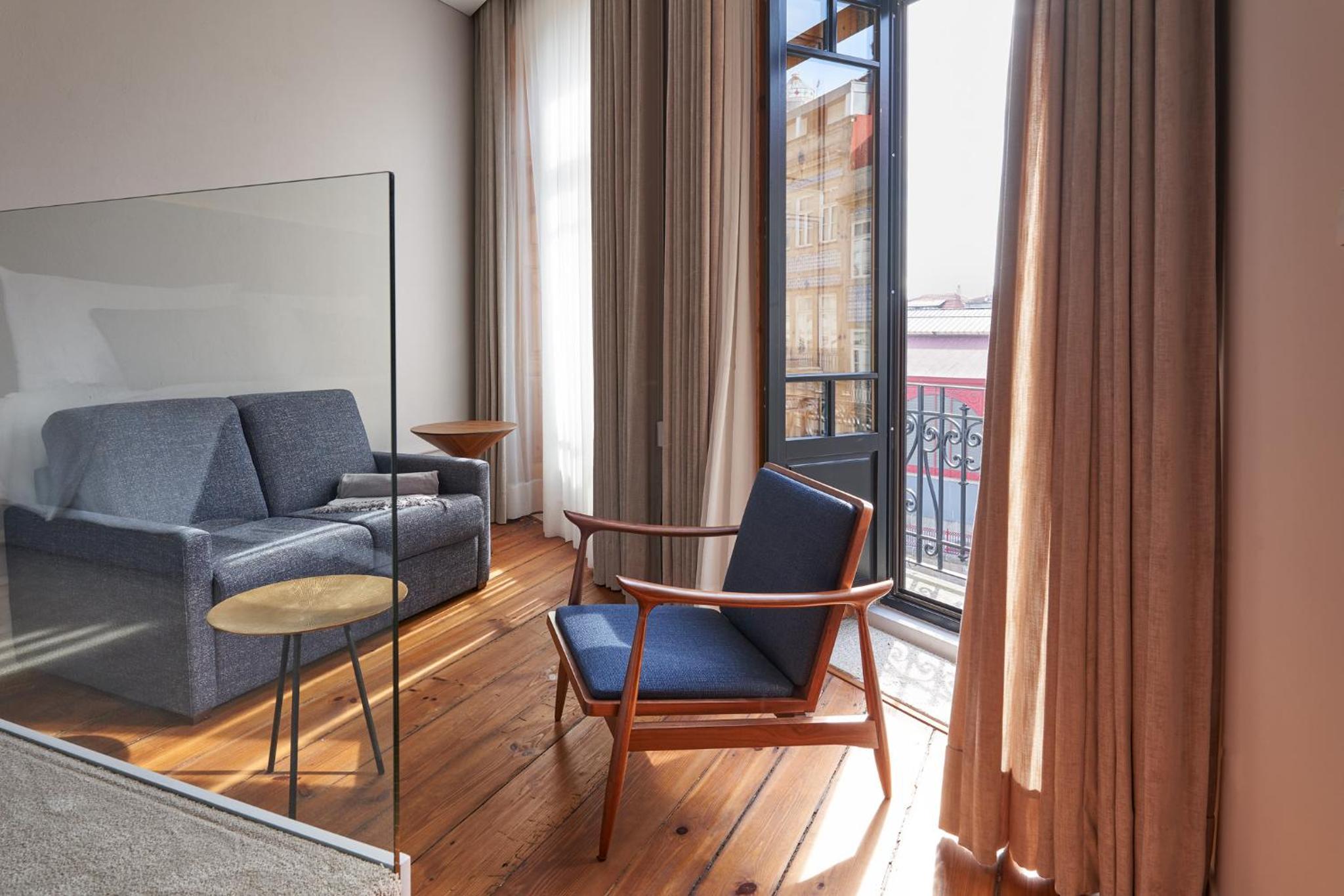 Double Room with Balcony - Photo 1