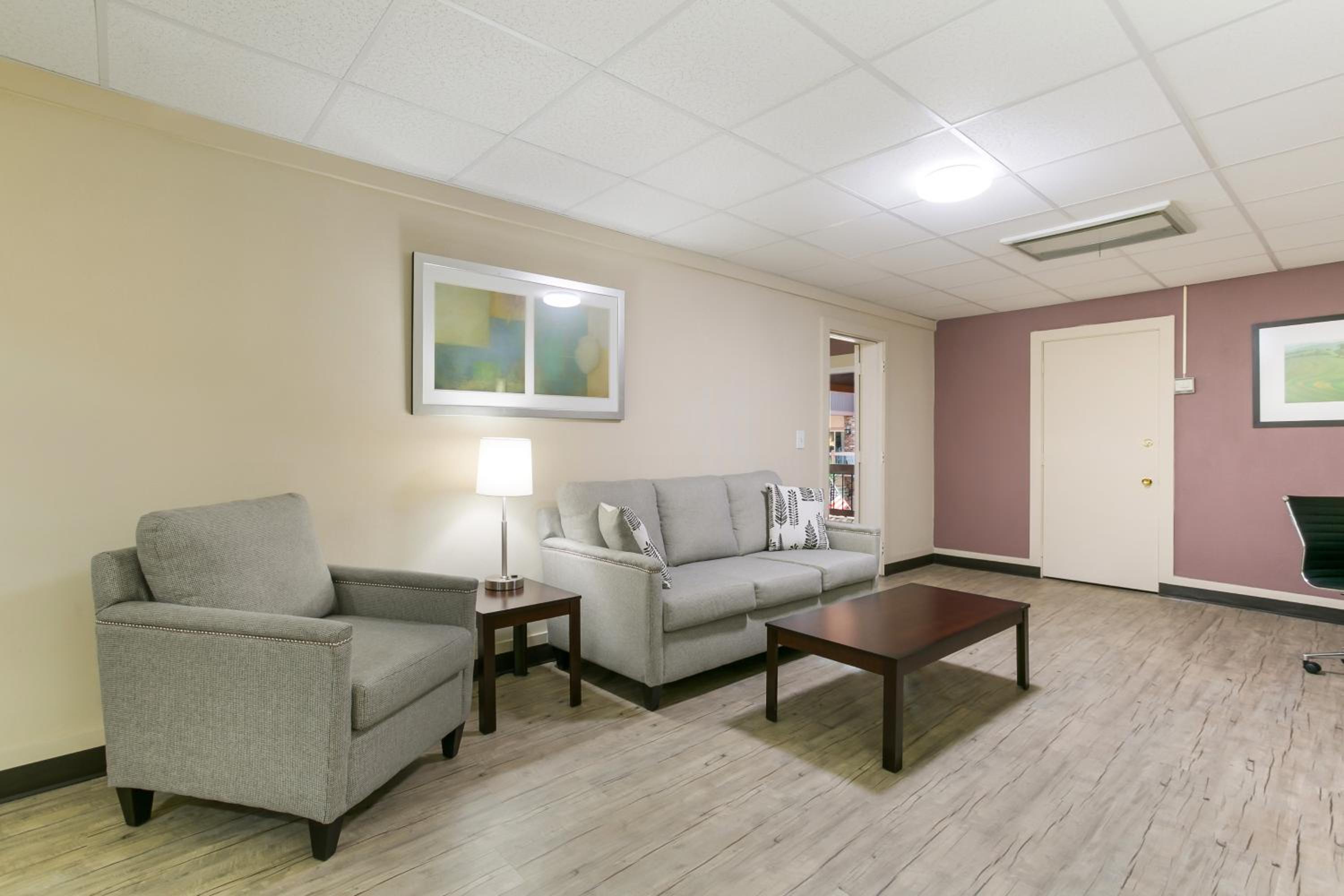King Suite - Photo 5