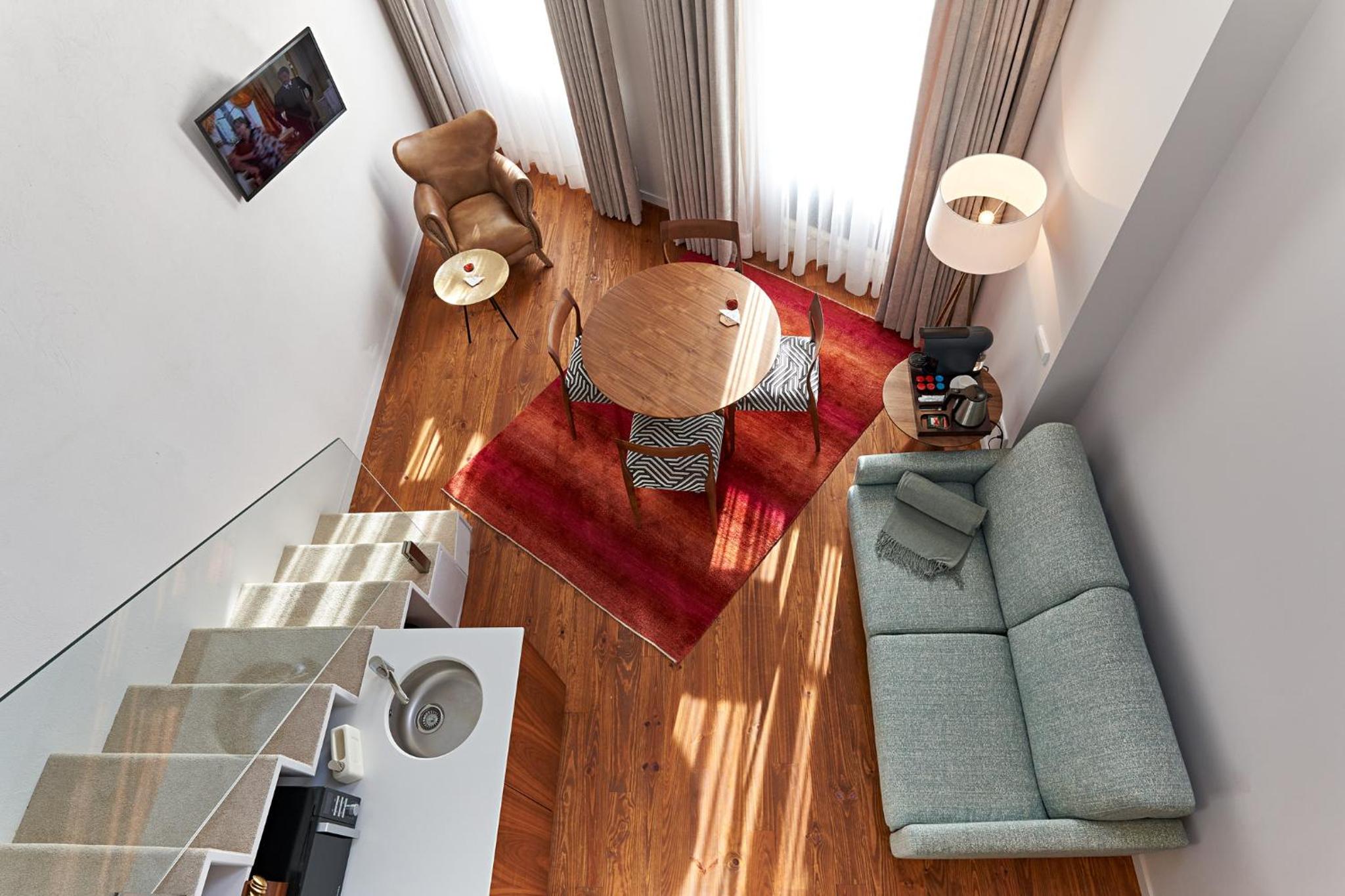Deluxe Double Room with Balcony - Photo 1