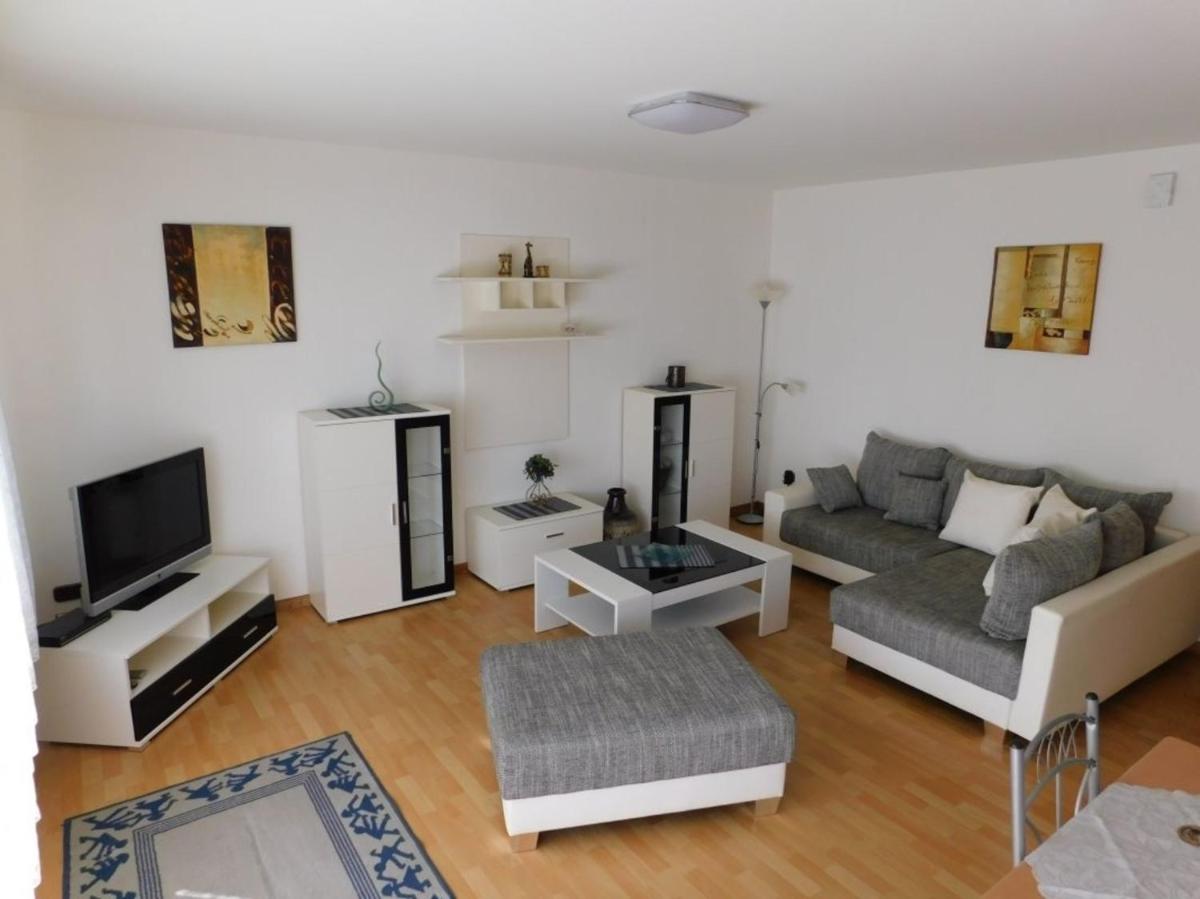 Apartment photo 2